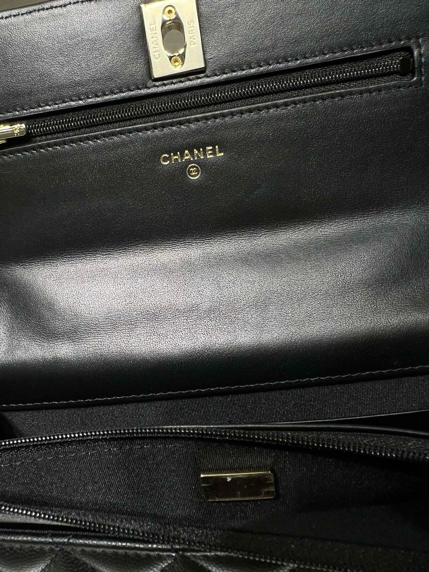 cc 25S Woc Top Handle 19cm Black Grained Calfskin Light Gold Hardware