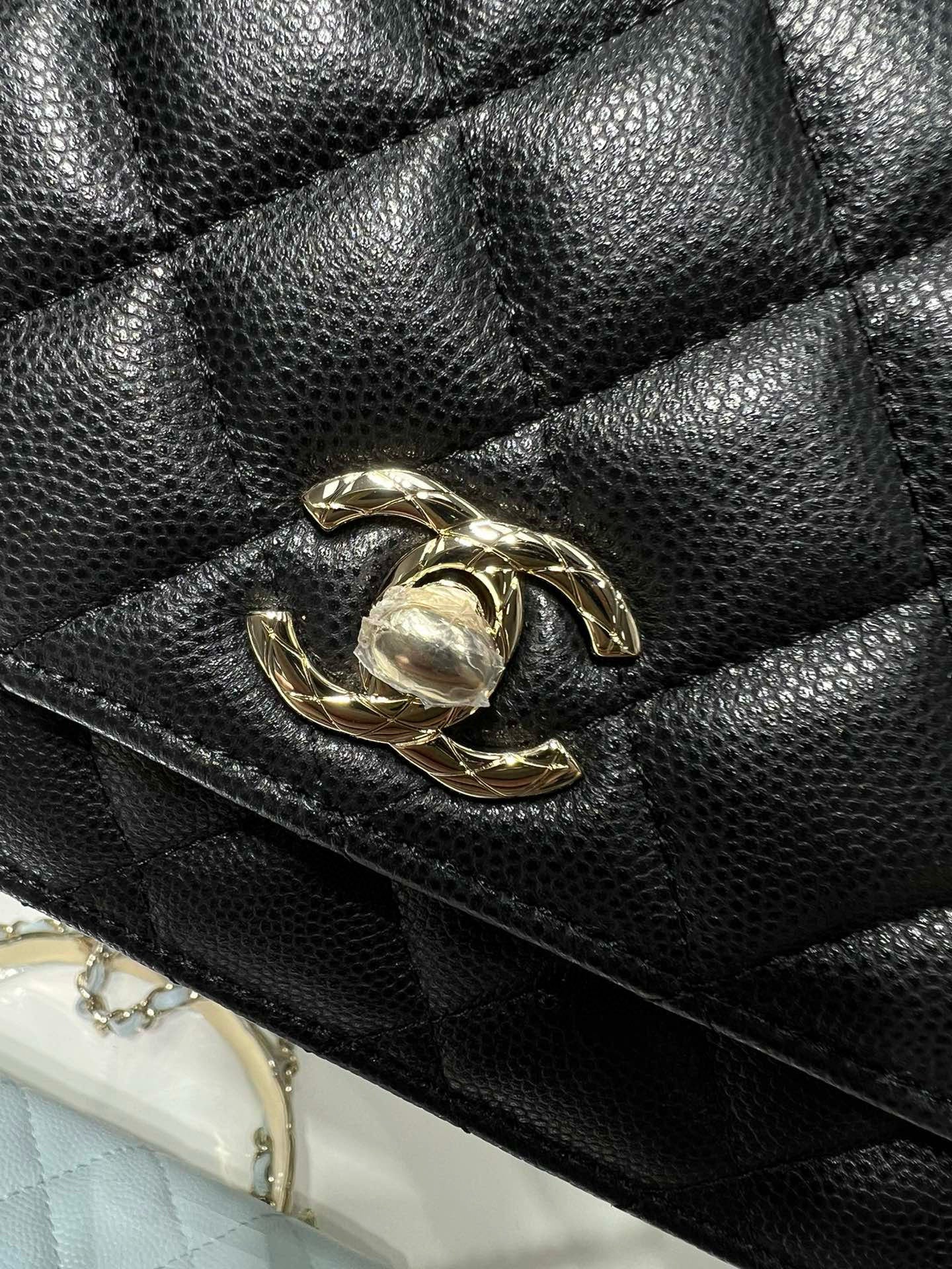 cc 25S Woc Top Handle 19cm Black Grained Calfskin Light Gold Hardware