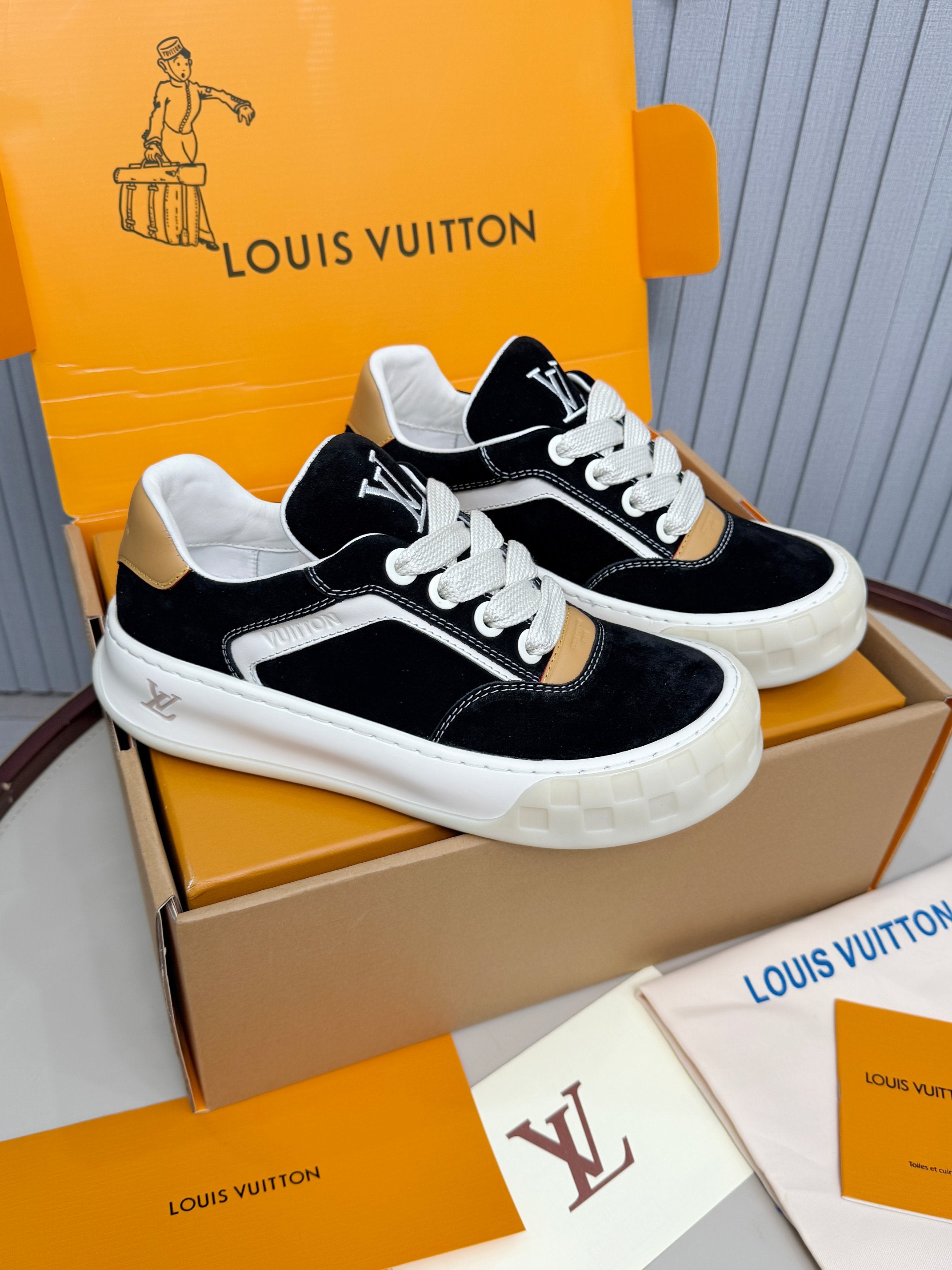 LV Tilted Sneaker Black Suede Calf Leather 632606