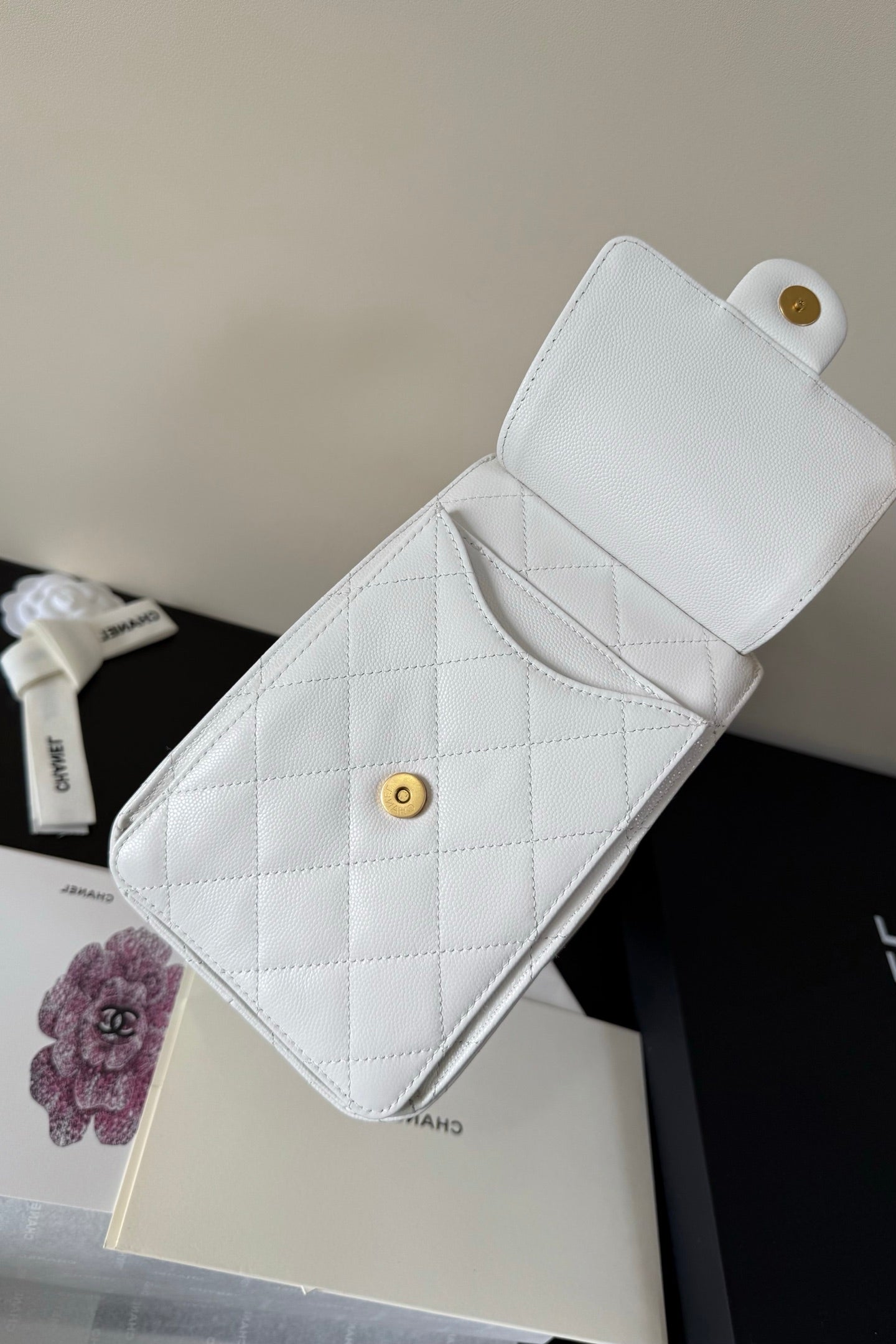 CC 25 Hobo Bag 26cm White Grained Calfskin Leather GHW 282485