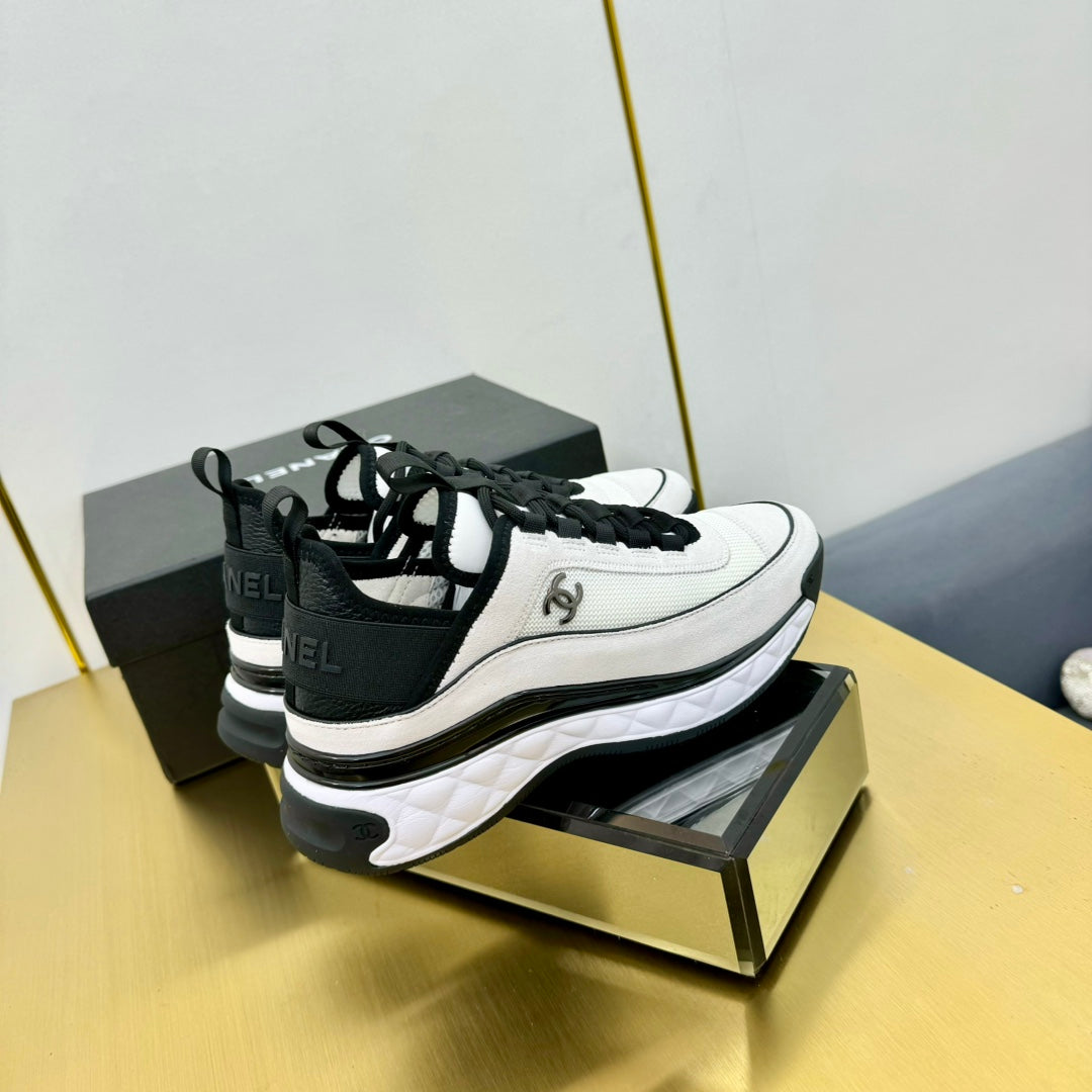 CC 26s Runner Sneakers White Black Fabric Suede 139954