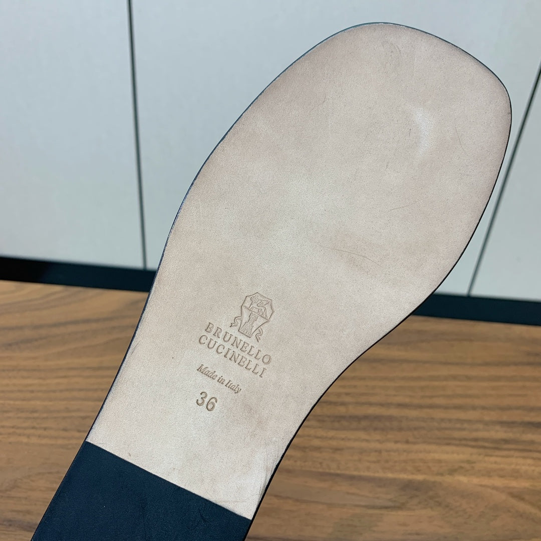 Brunello Cucinelli Flat Sandals Taupe Suede 934692