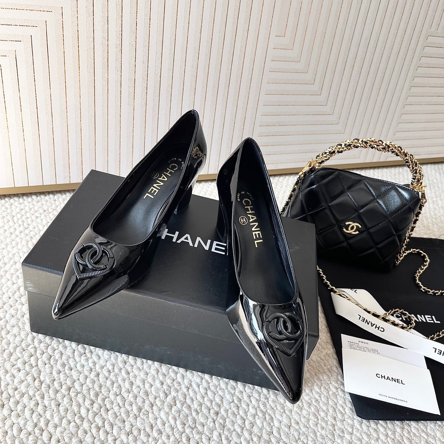 CC 26s Pointed-Toe Pump Black Patent Leather 787144