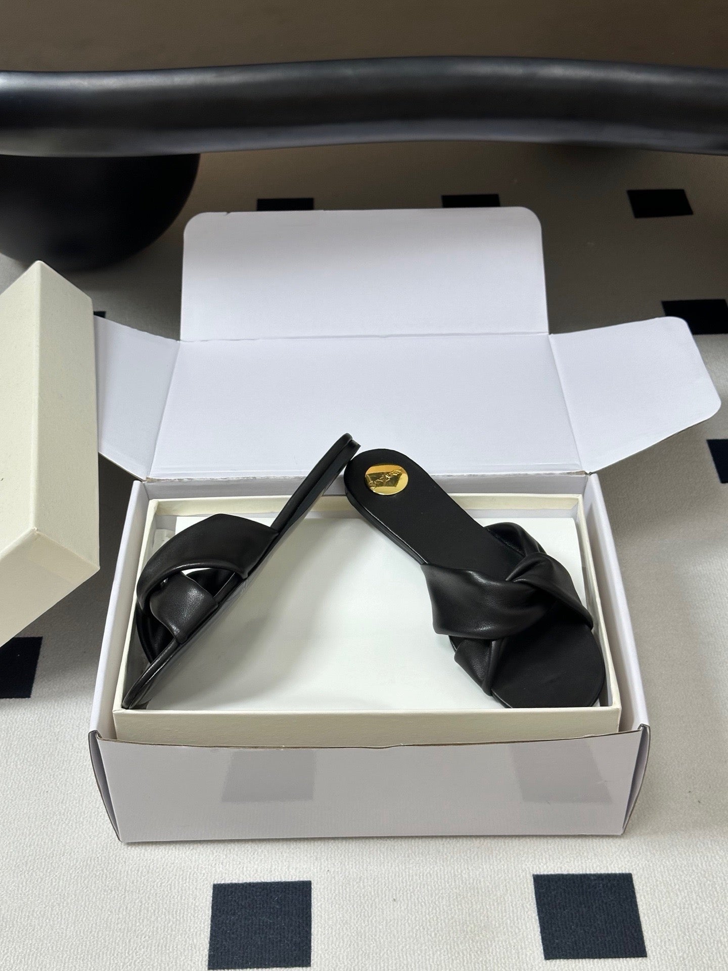 YSL Knotted Slide Black Smooth Leather 787567