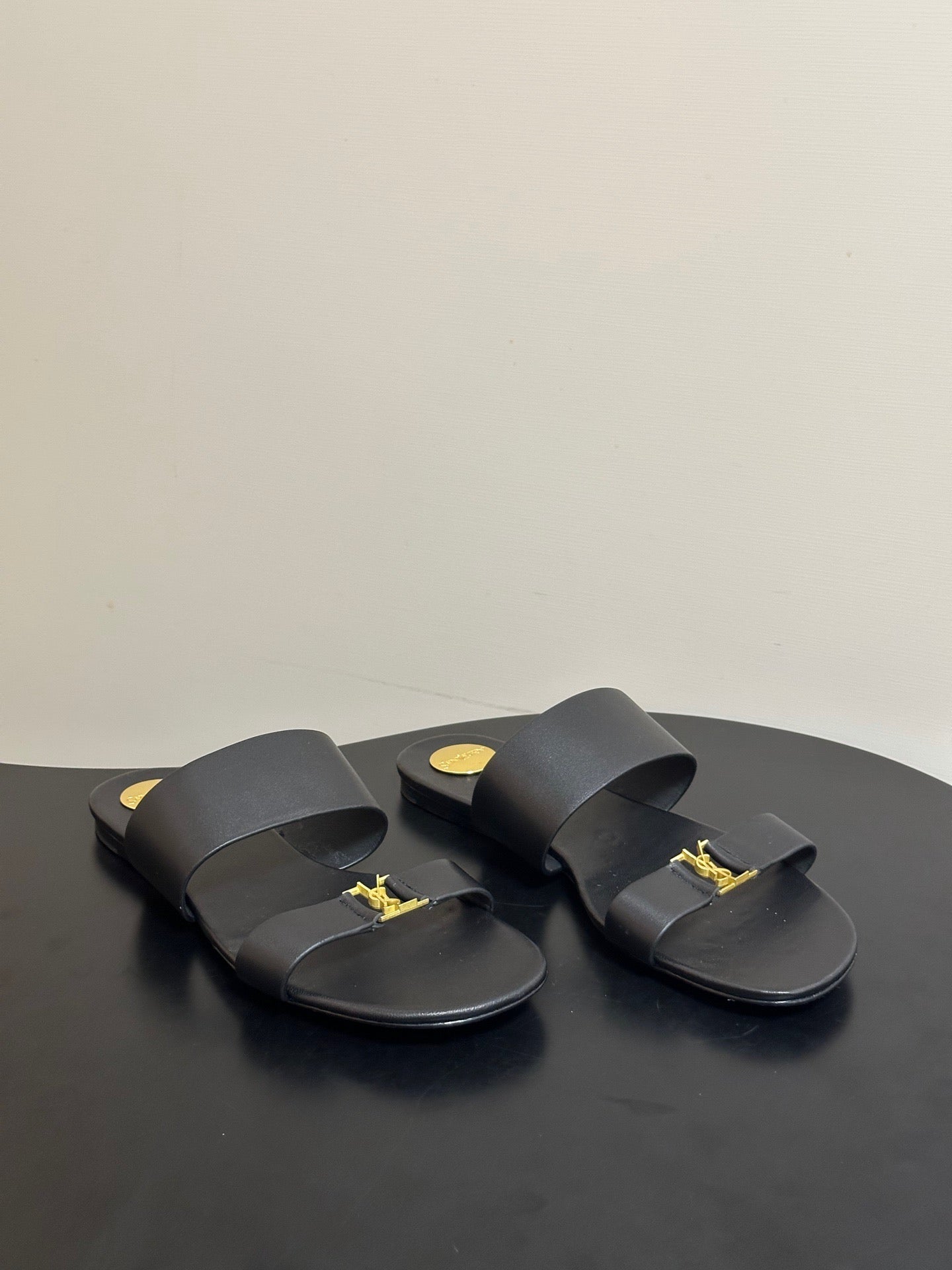 YSL Babylone Slides Black Smooth Leather 787571