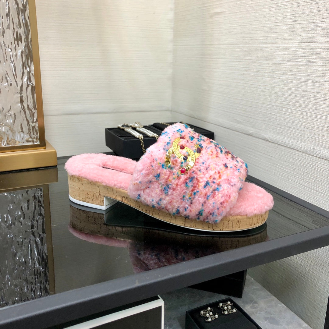 CC 26s Slippers Pink Mix Blue Red Fleece Wool 970120