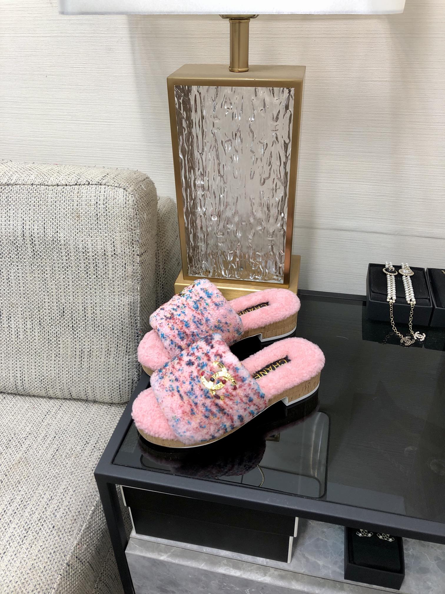 CC 26s Slippers Pink Mix Blue Red Fleece Wool 970120