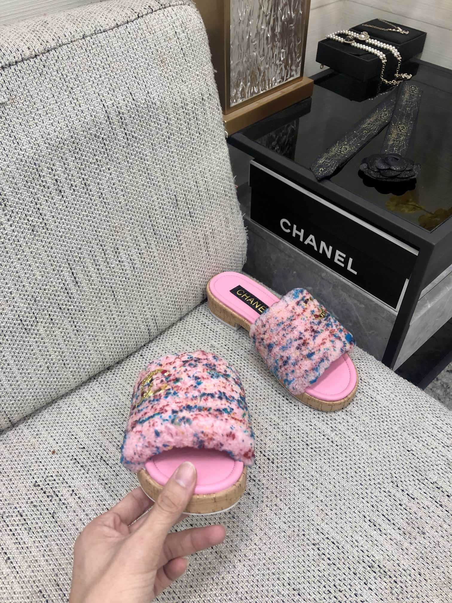 CC 26s Slippers Pink Mix Blue Red Fleece Wool Leather 970121