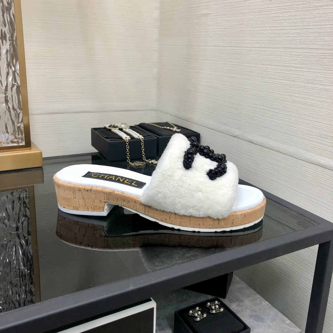 CC Pearl Plush Slides White Wool Leather 970126