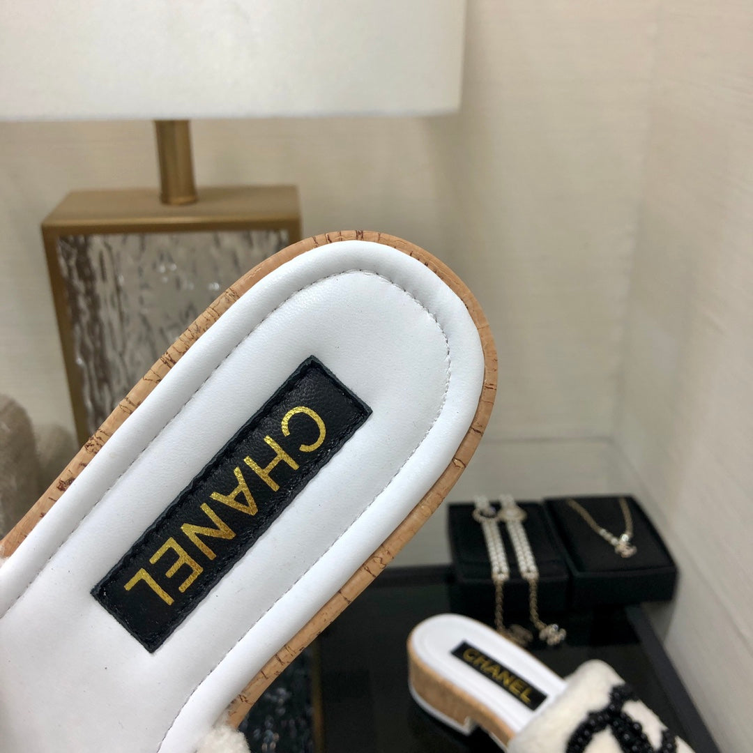 CC Pearl Plush Slides White Wool Leather 970126