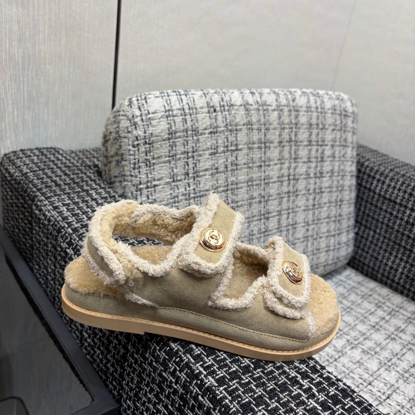 CC 26s Dad Sandals Light Khaki Suede Shearing 970115