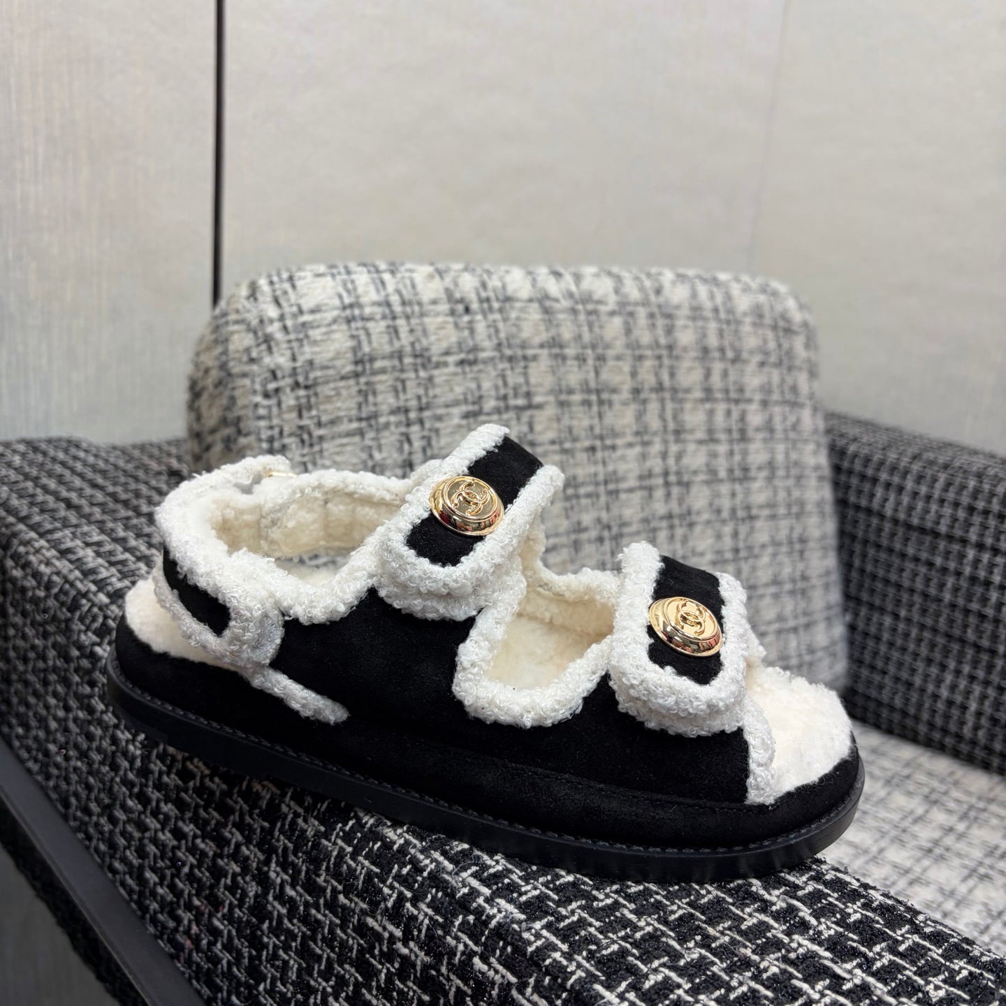 CC 26s Dad Sandals Black White Suede Shearing 970116