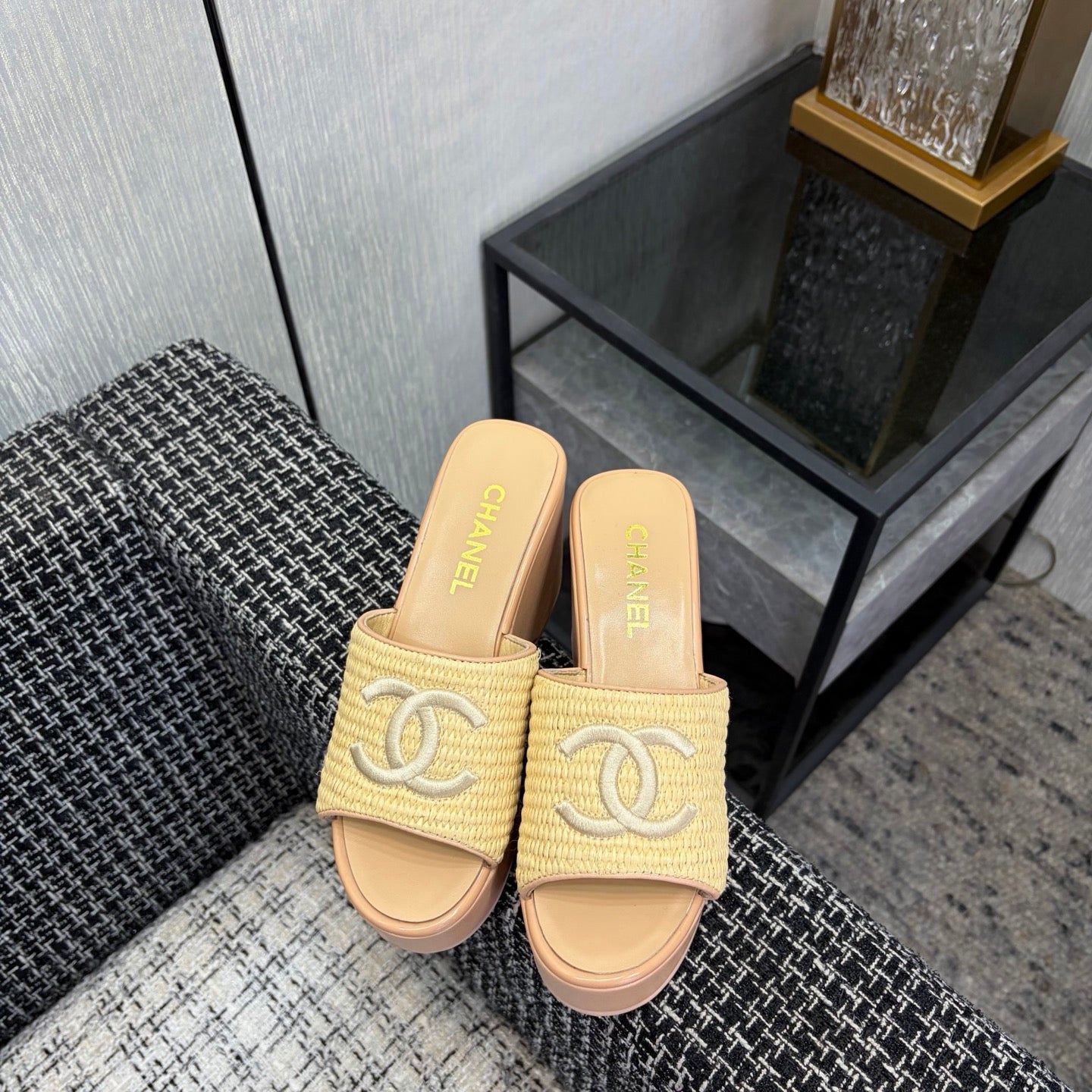 CC 26s Platform Slide Beige Raffia Sheepskin 688702