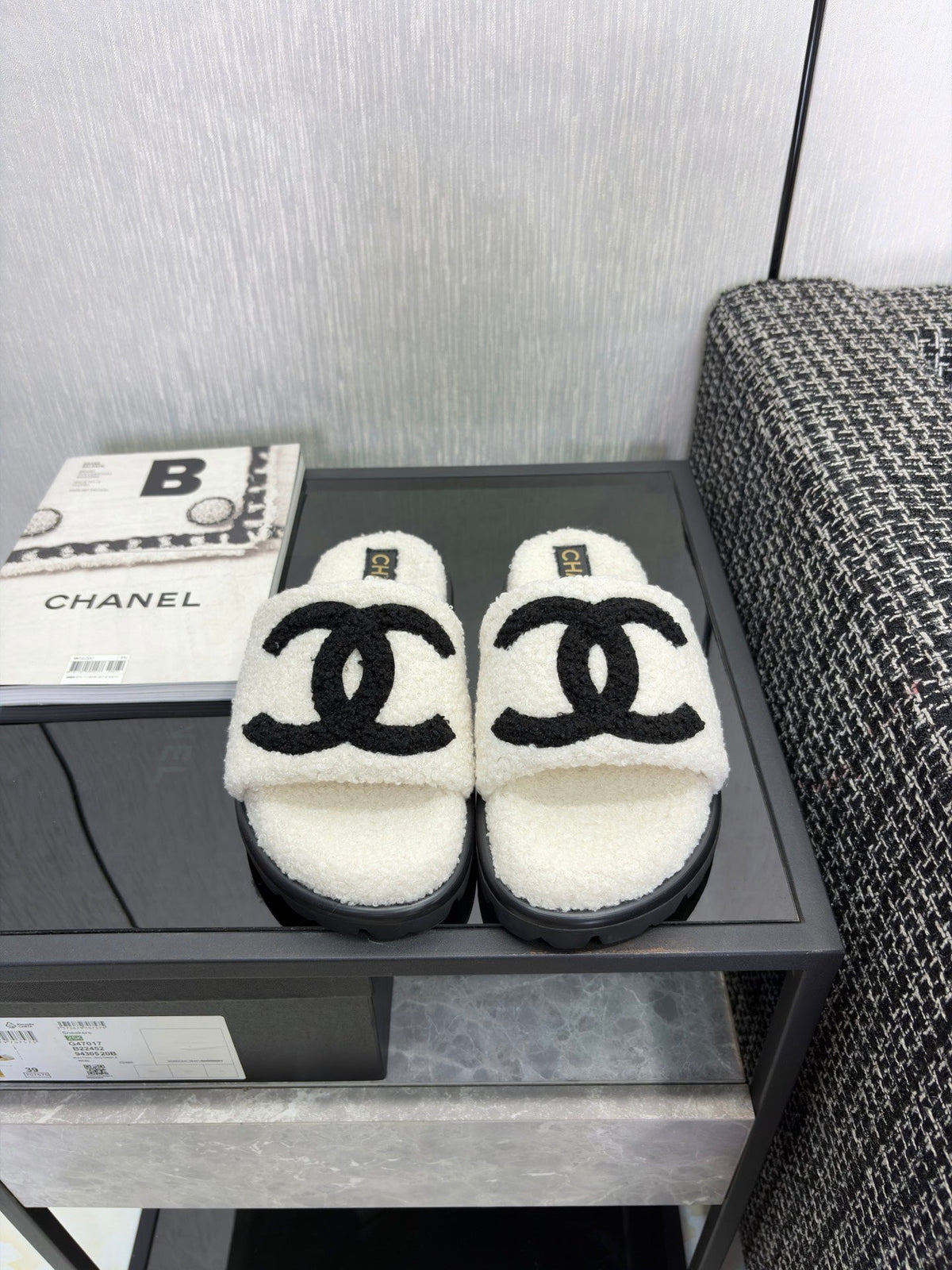 CC 26s Shearling Slide Flat Mules White Black Wool 128102