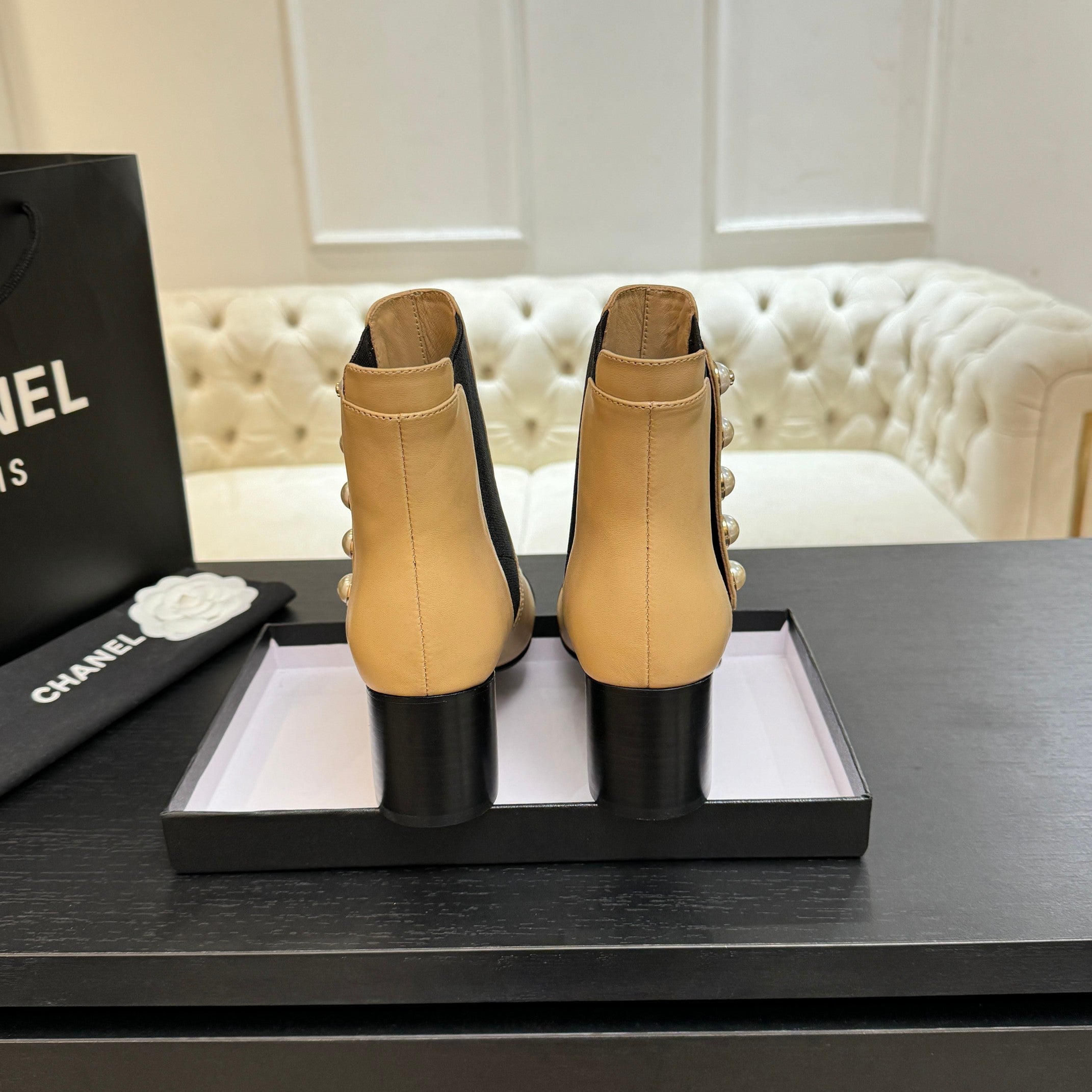 CC 25K FW Ankle Boots With Pearl 60mm Beige Sheepskin 528386