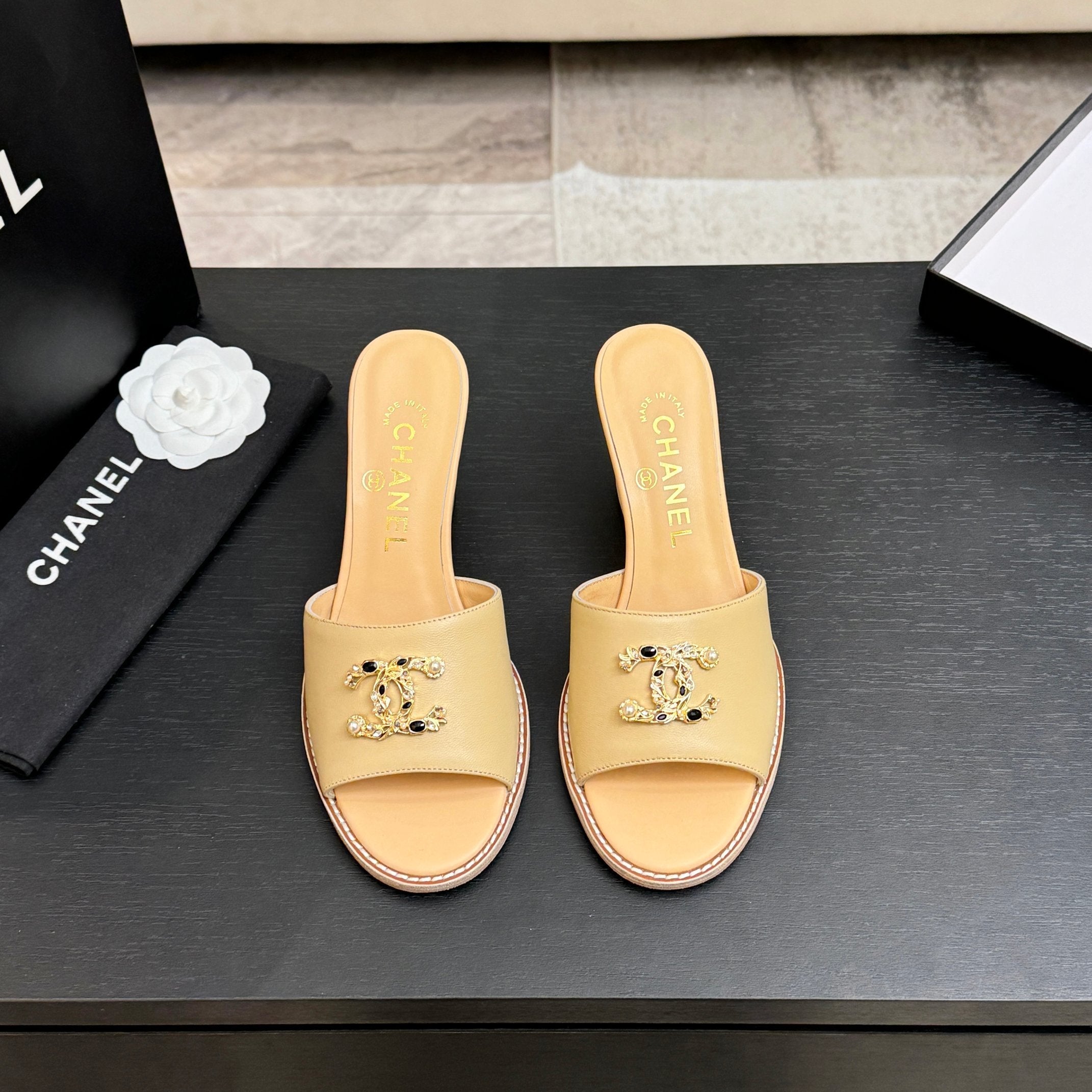 CC 26C Wedge Sandals Beige Lambskin 672974