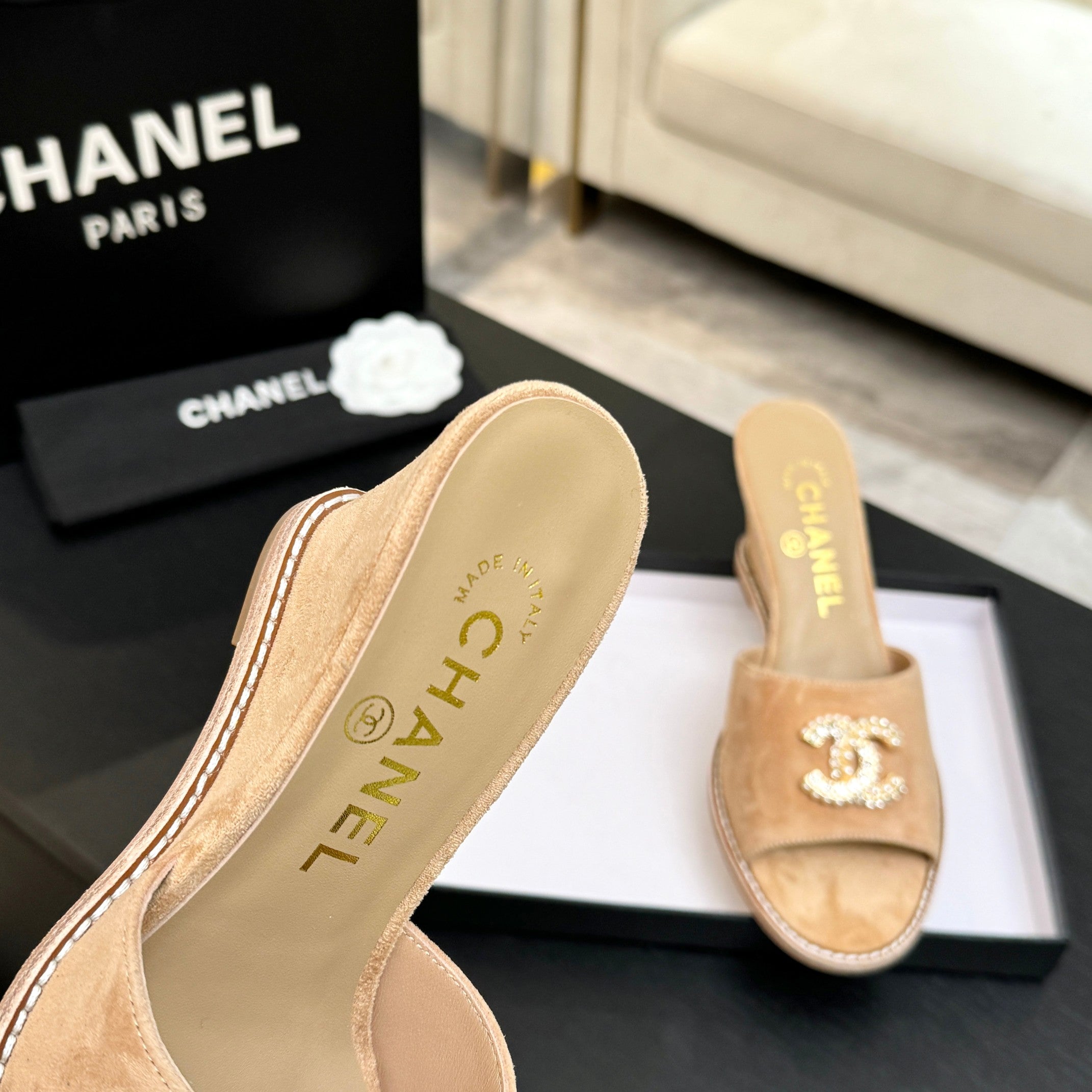 CC 26C Wedge Sandals Khahi Gold Suede 672976
