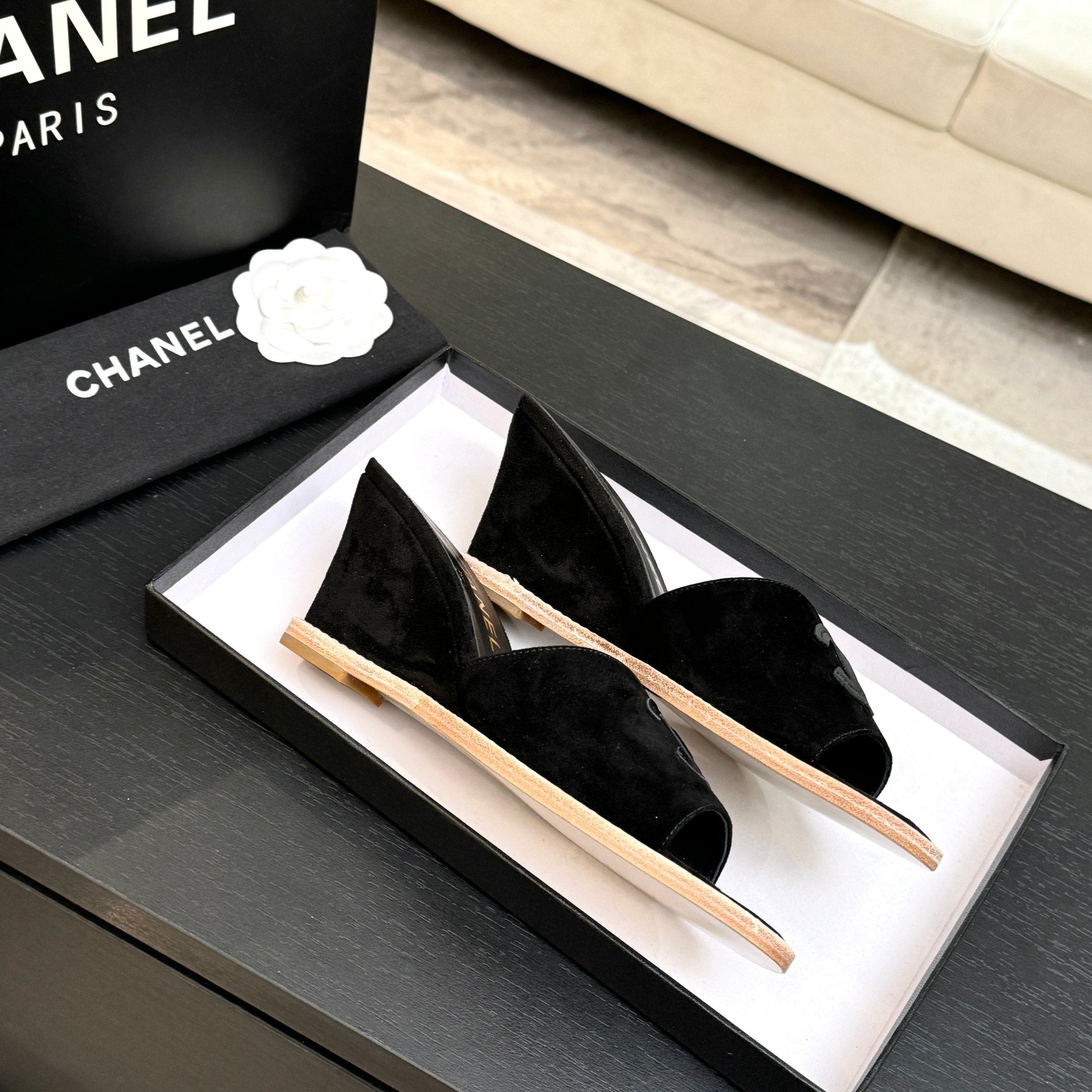CC 26C Wedge Sandals Black Suede 672986