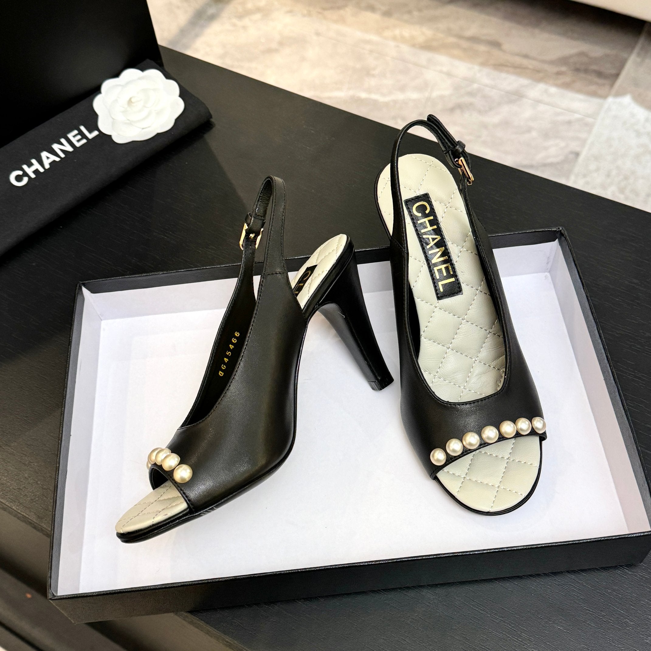 CC 26A Pearl Slingback Black Lambskin 672990