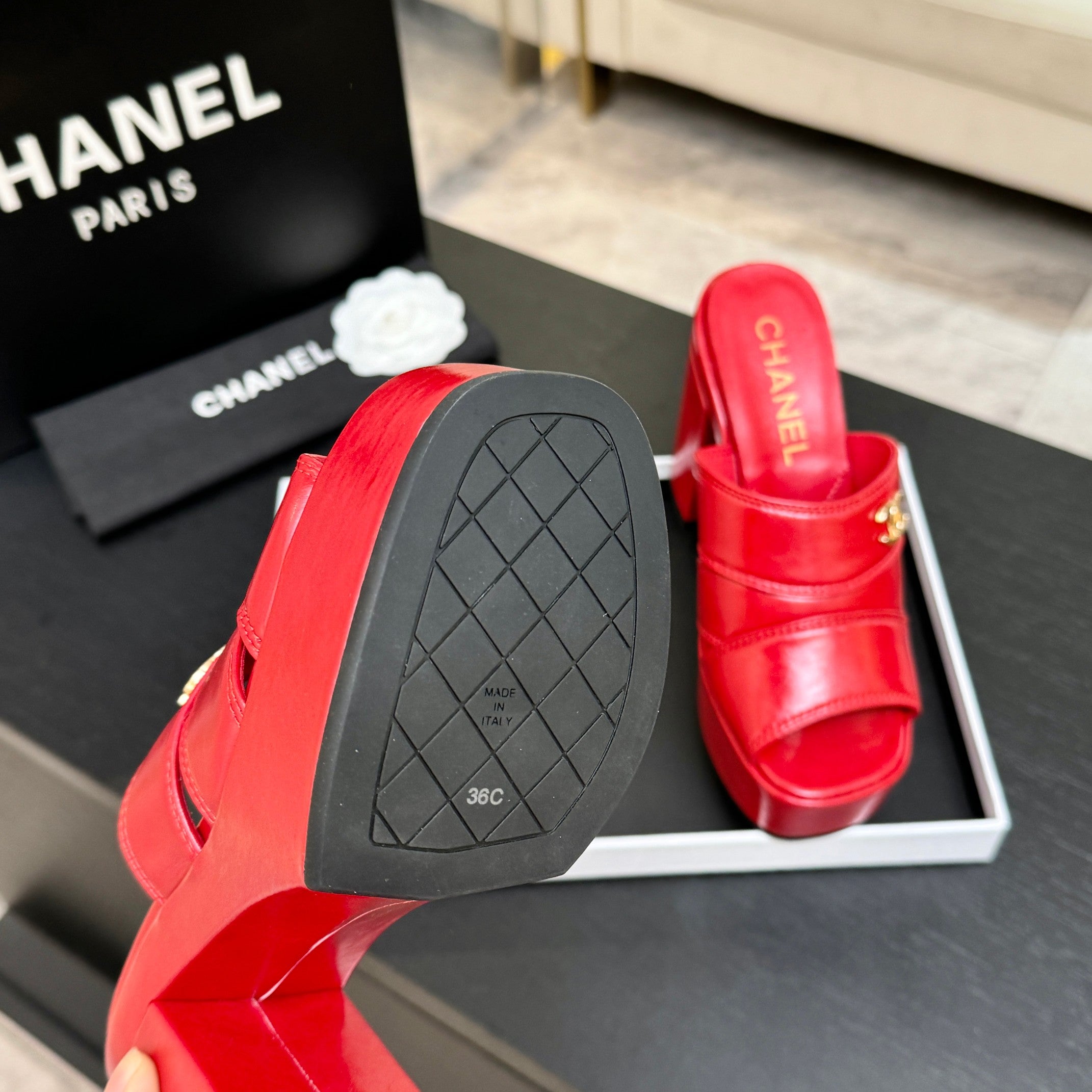 CC 26 Platform High-Heeled 12.5cm Red Glossy Cowhide 673061