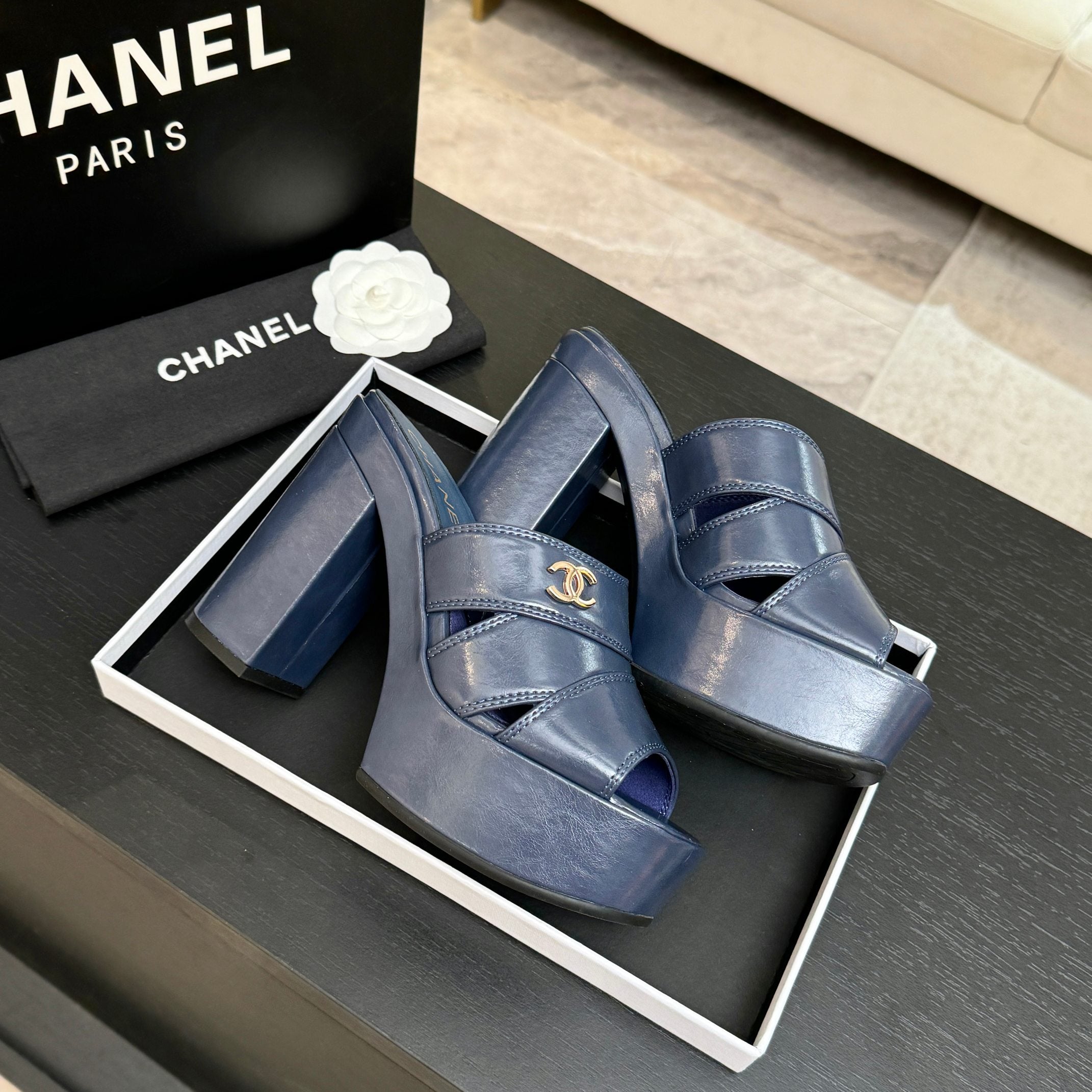 CC 26 Platform High-Heeled 12.5cm Dark Blue Glossy Cowhide 673062