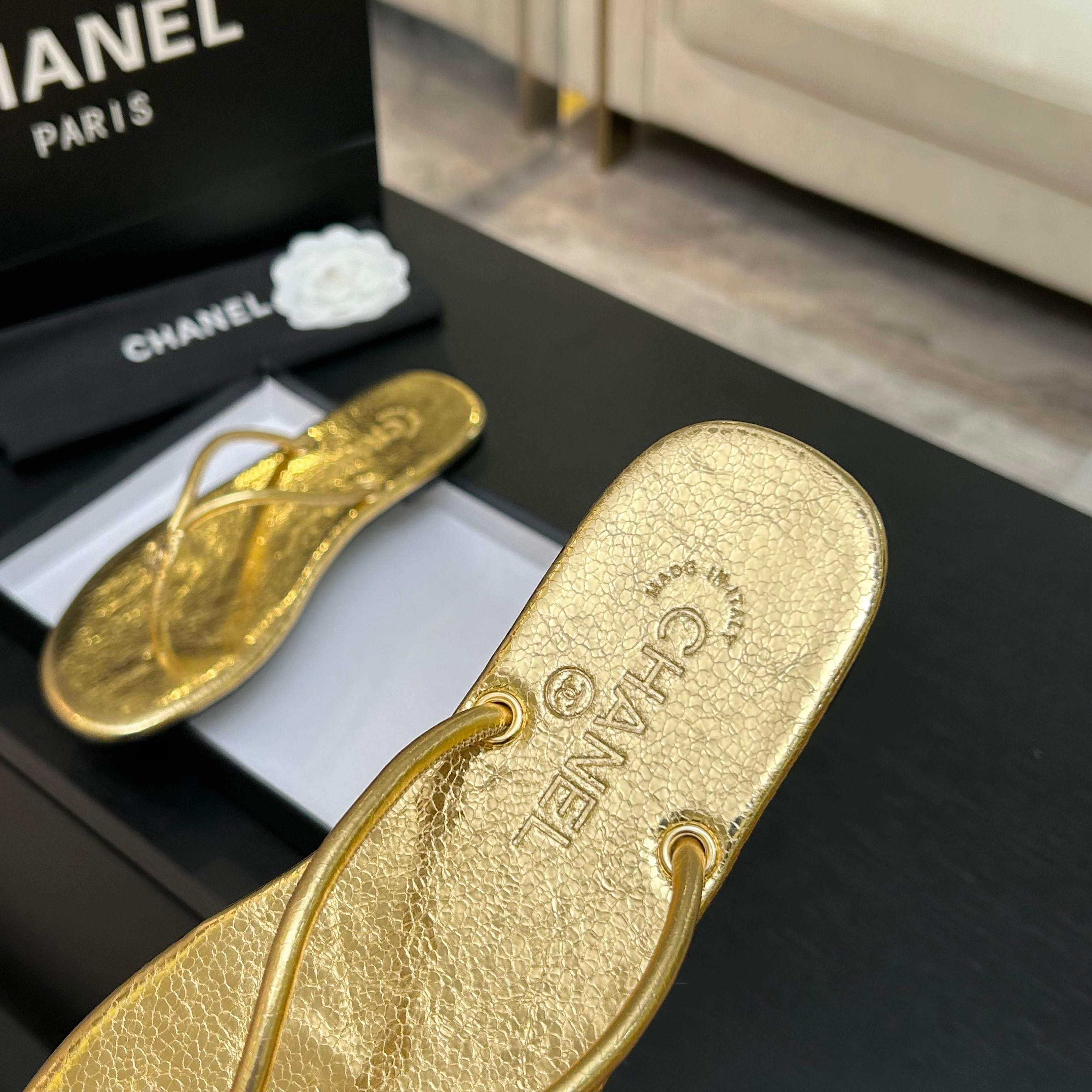 CC 2026 Thong Sandal Gold Metalic Calfskin