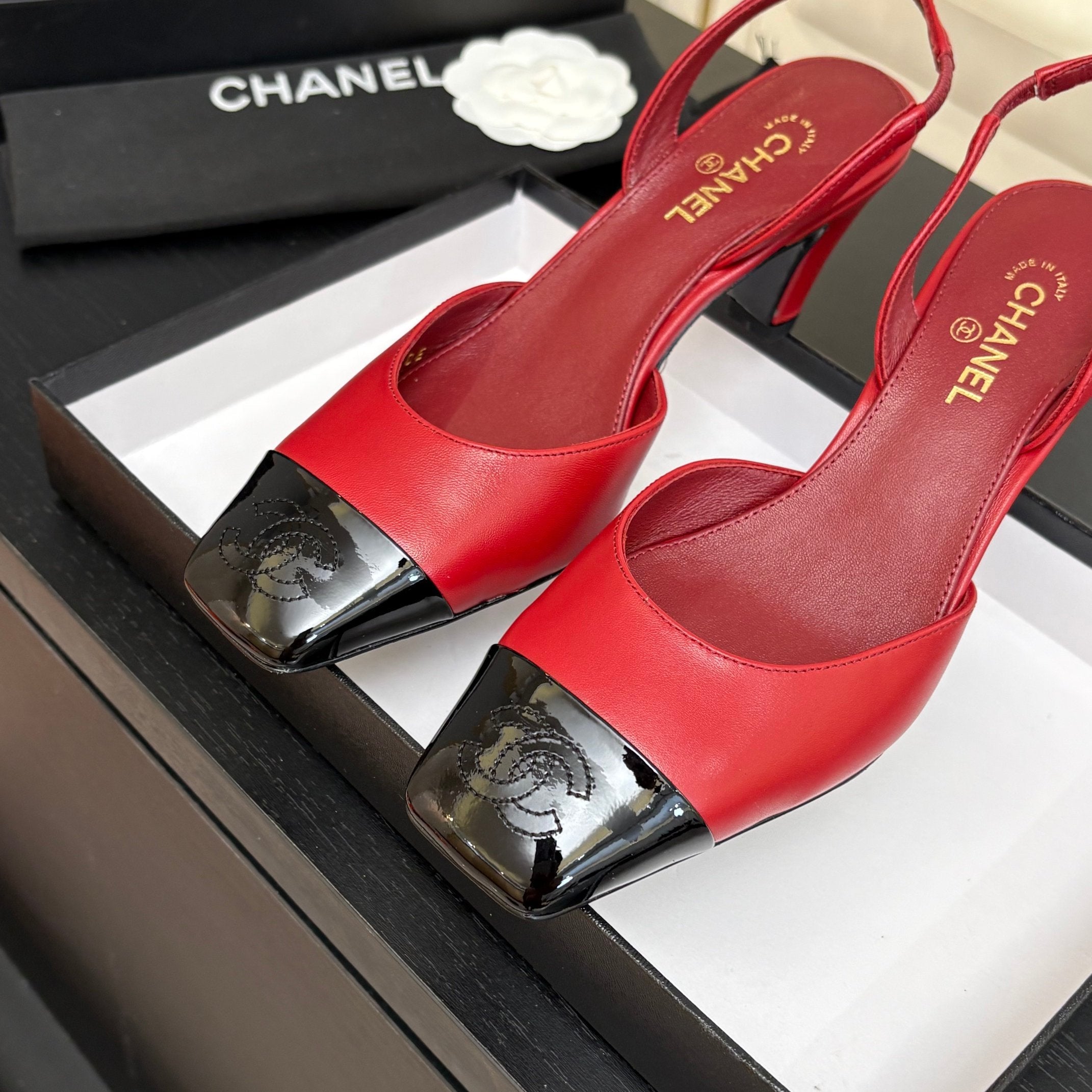 CC 26s Square Cap Toe Slingback 7cm Black Red Lambskin Patent Leather 958023