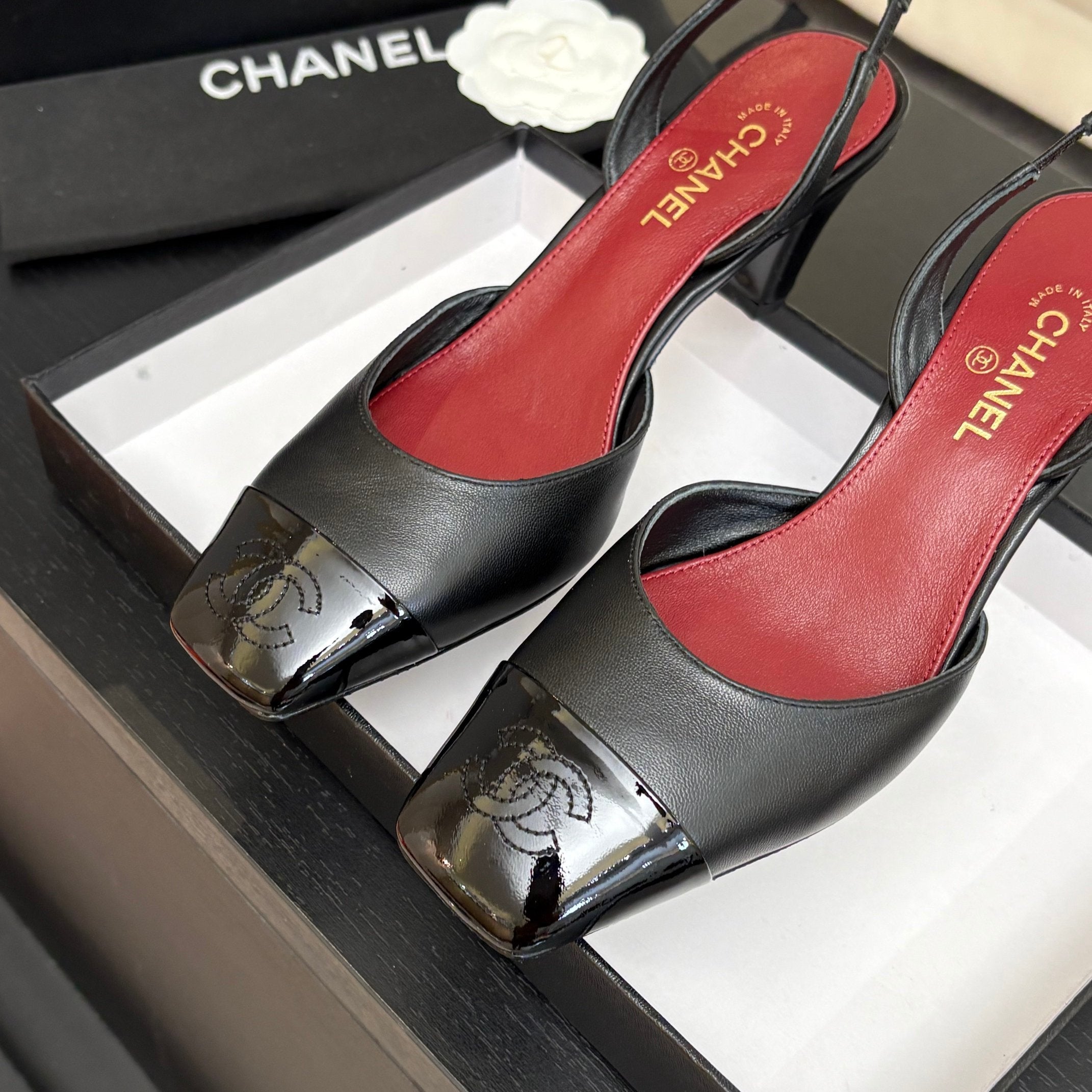 CC 26s Square Cap Toe Slingback 7cm Black Lambskin Patent Leather 958026
