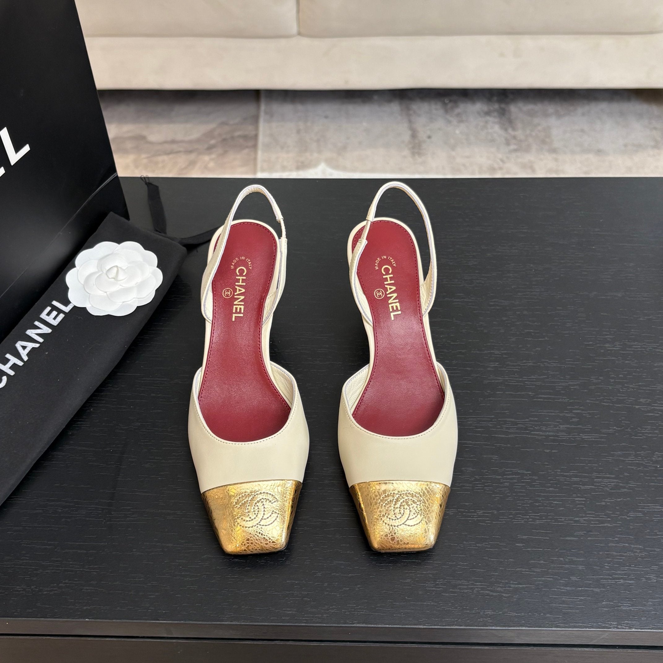 CC 26s Square Cap Toe Slingback 7cm Black Gold Lambskin 958029