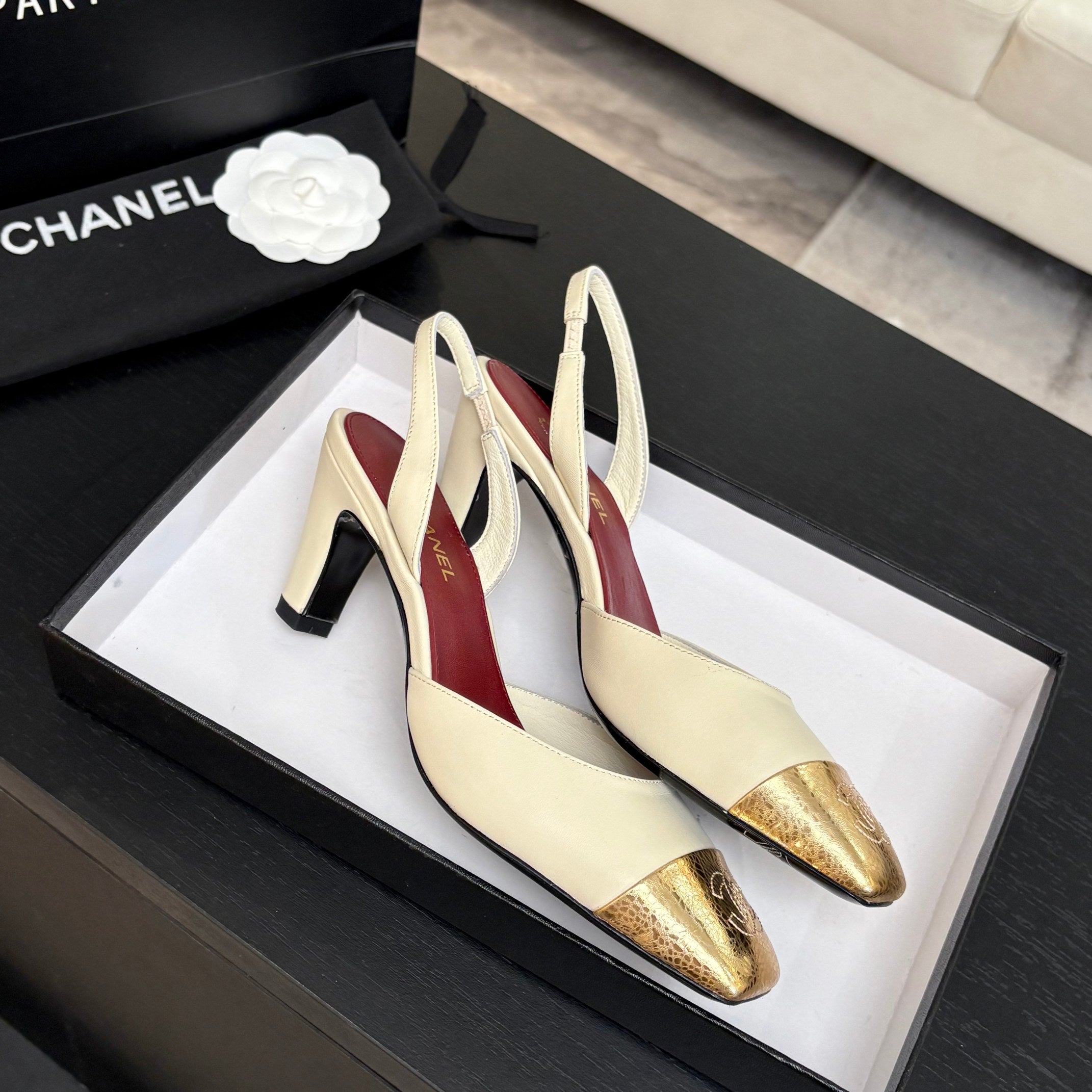 CC 26s Square Cap Toe Slingback 7cm Black Gold Lambskin 958029