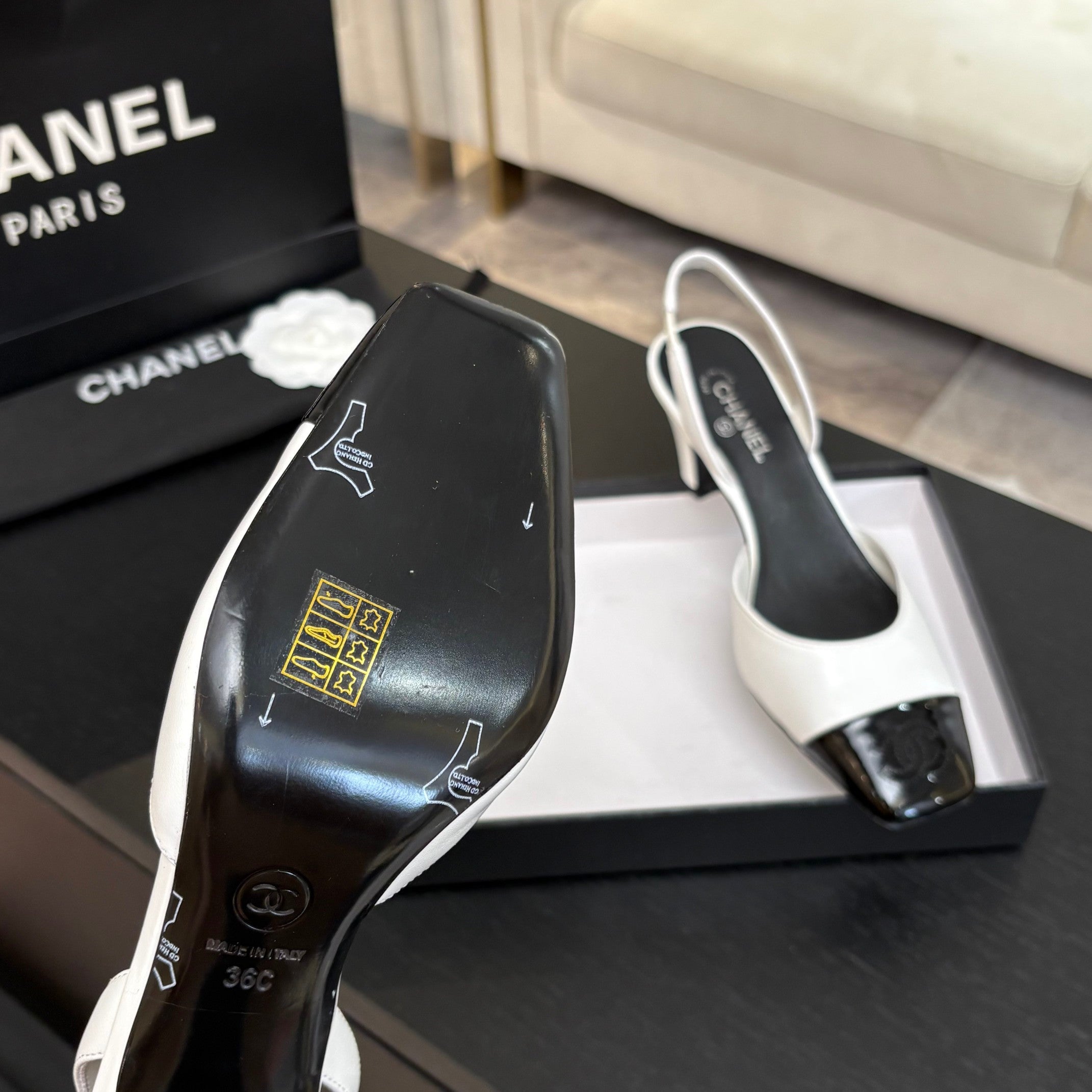 CC 26s Square Cap Toe Slingback 7cm Black White Lambskin Patent Leather 958030
