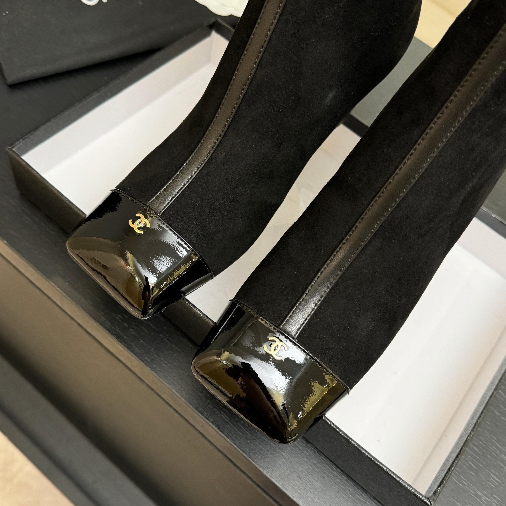 CC 26s Ankle Boots With Pocket Black Suede Patent Lambskin 958072