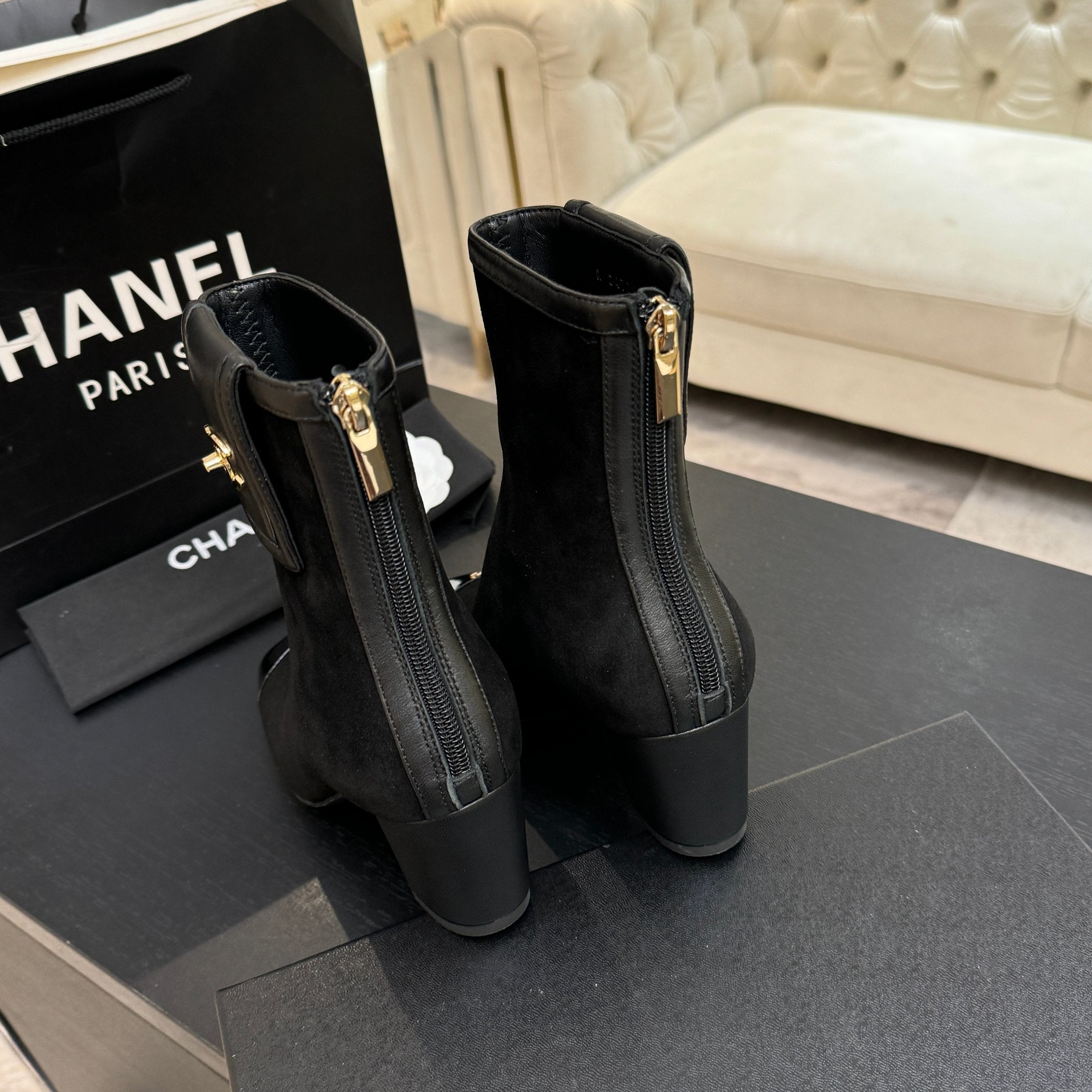 CC 26s Ankle Boots With Pocket Black Suede Patent Lambskin 958072