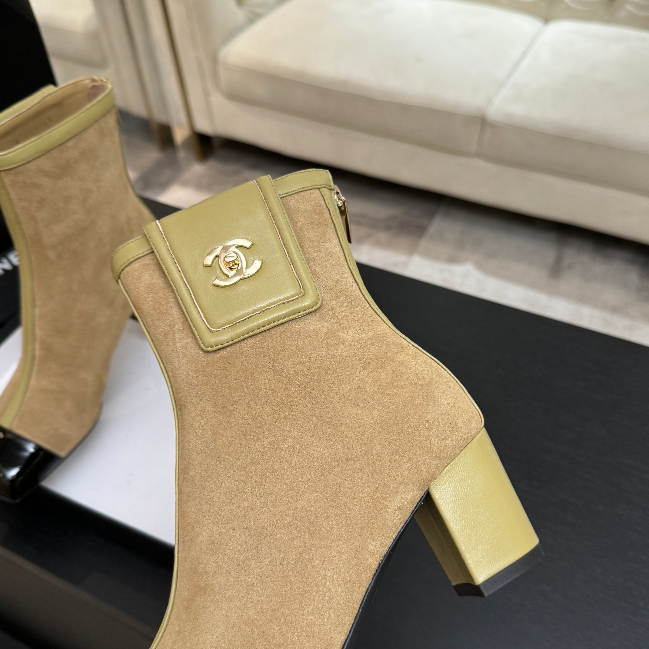 CC 26s Ankle Boots With Pocket Beige Green Suede Lambskin 958073