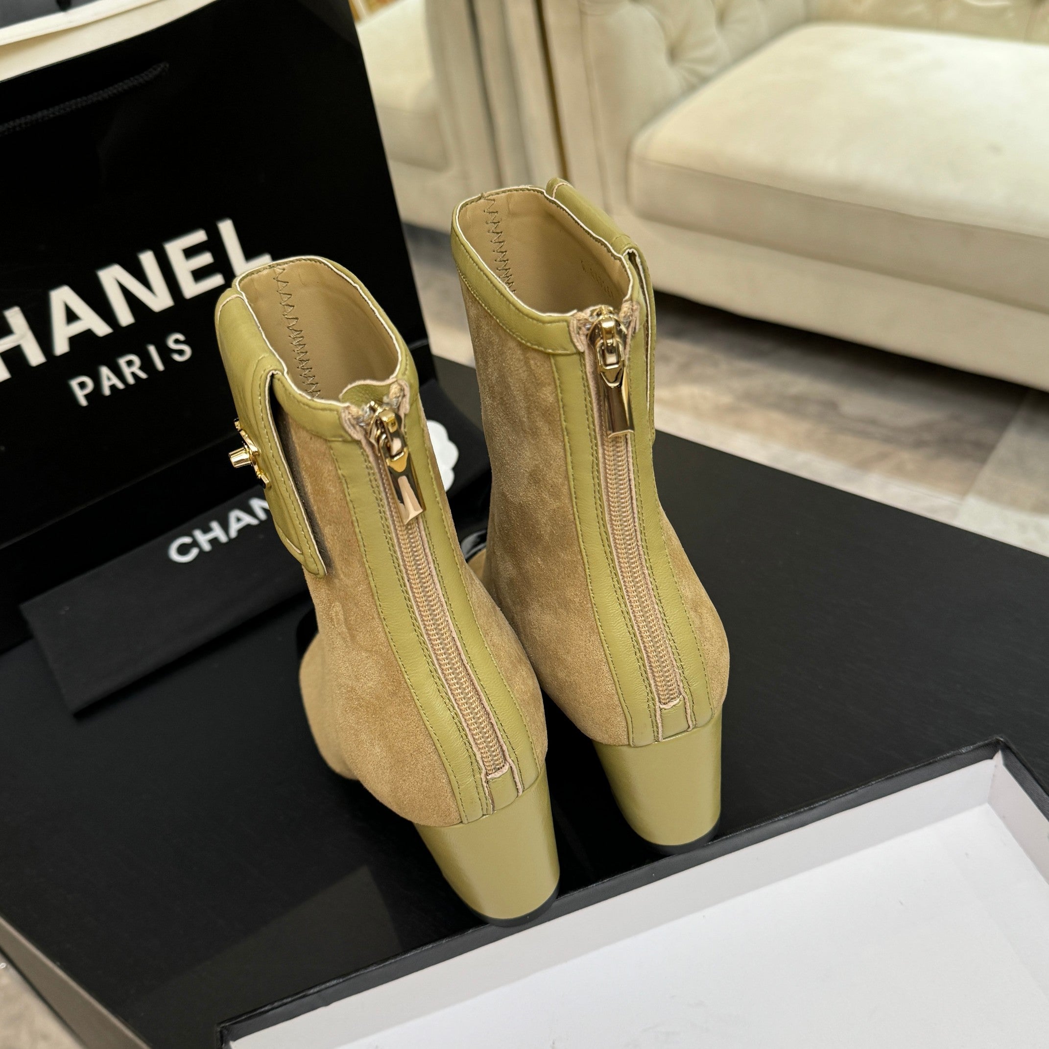 CC 26s Ankle Boots With Pocket Beige Green Suede Lambskin 958073