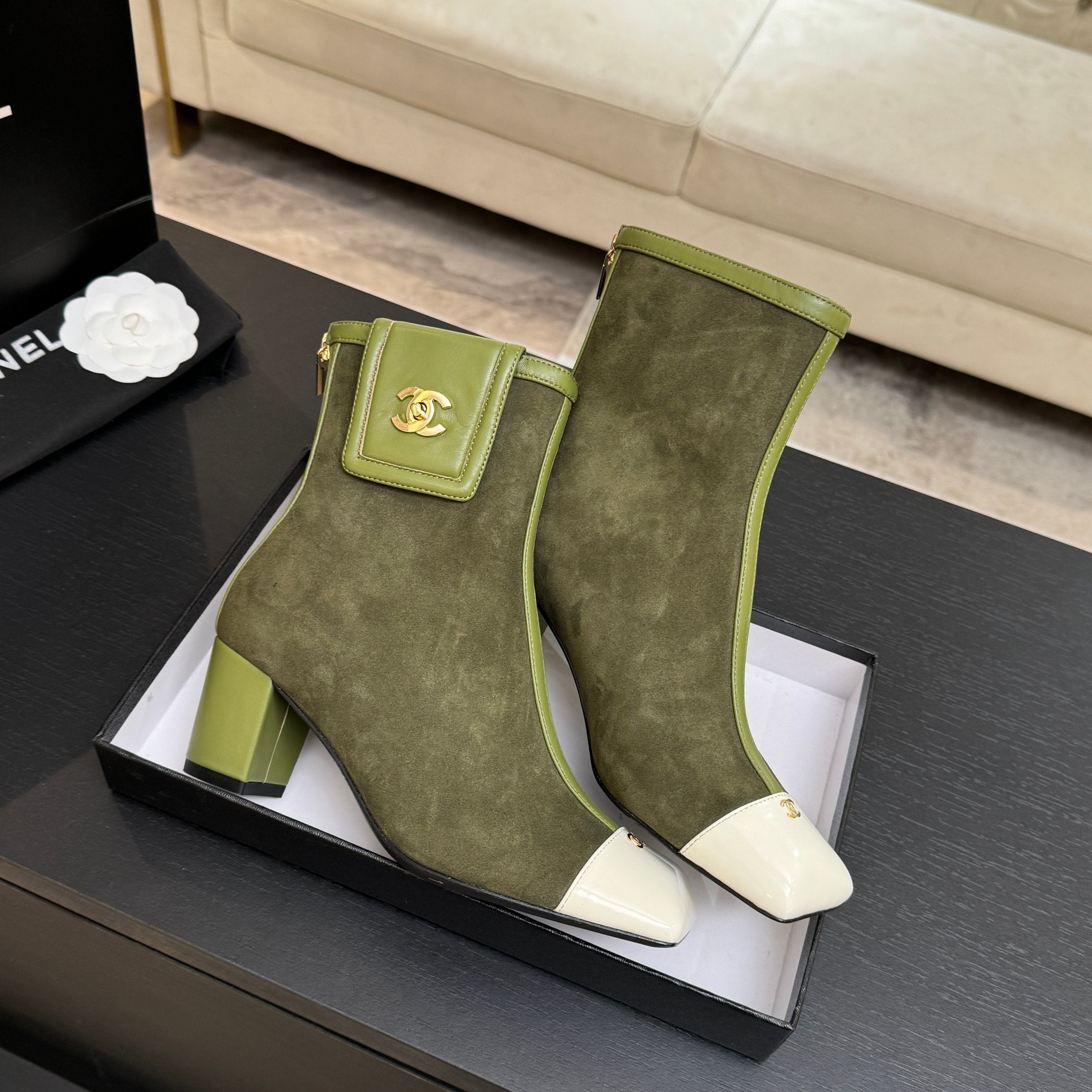 CC 26s Ankle Boots With Pocket Olive Suede Lambskin 958075