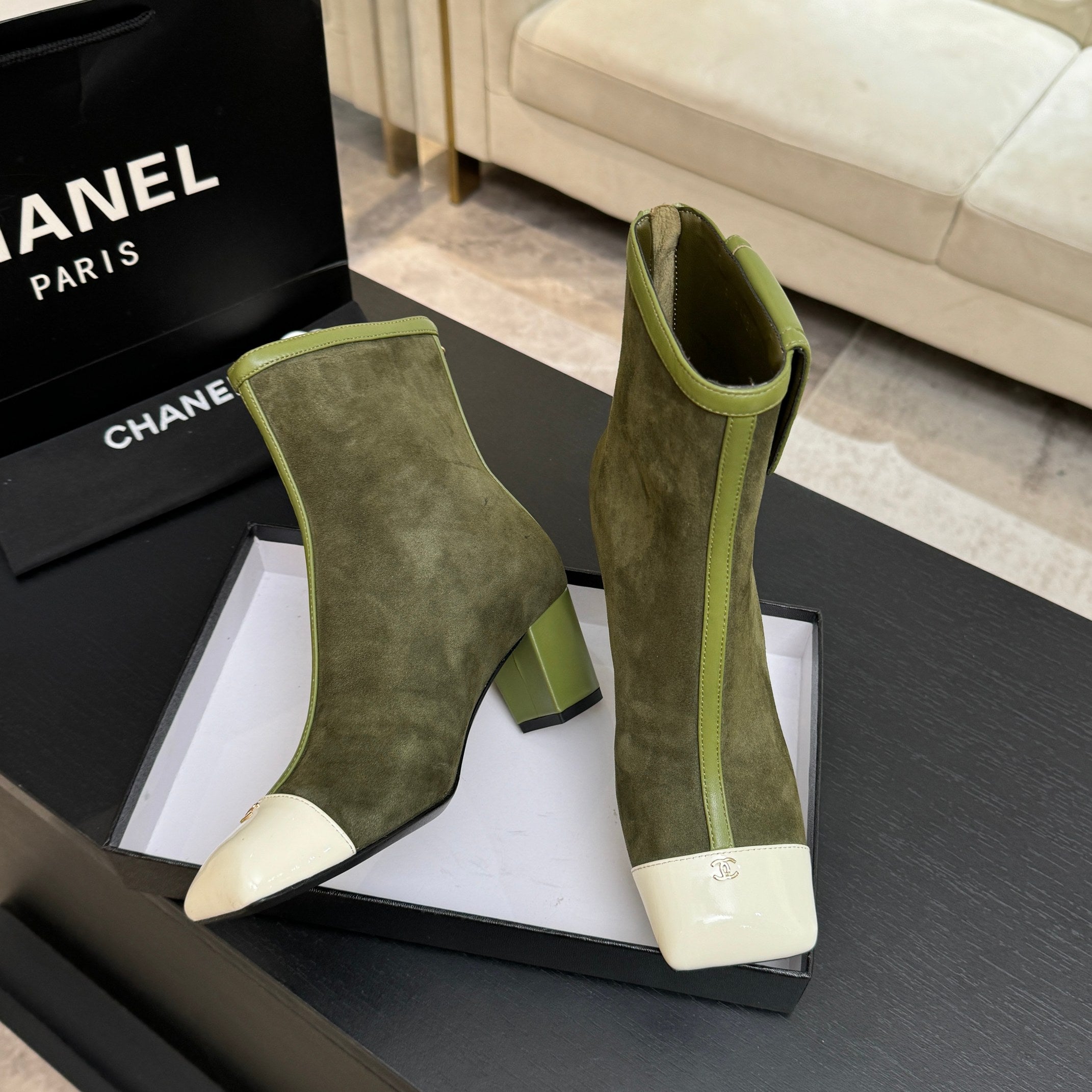 CC 26s Ankle Boots With Pocket Olive Suede Lambskin 958075