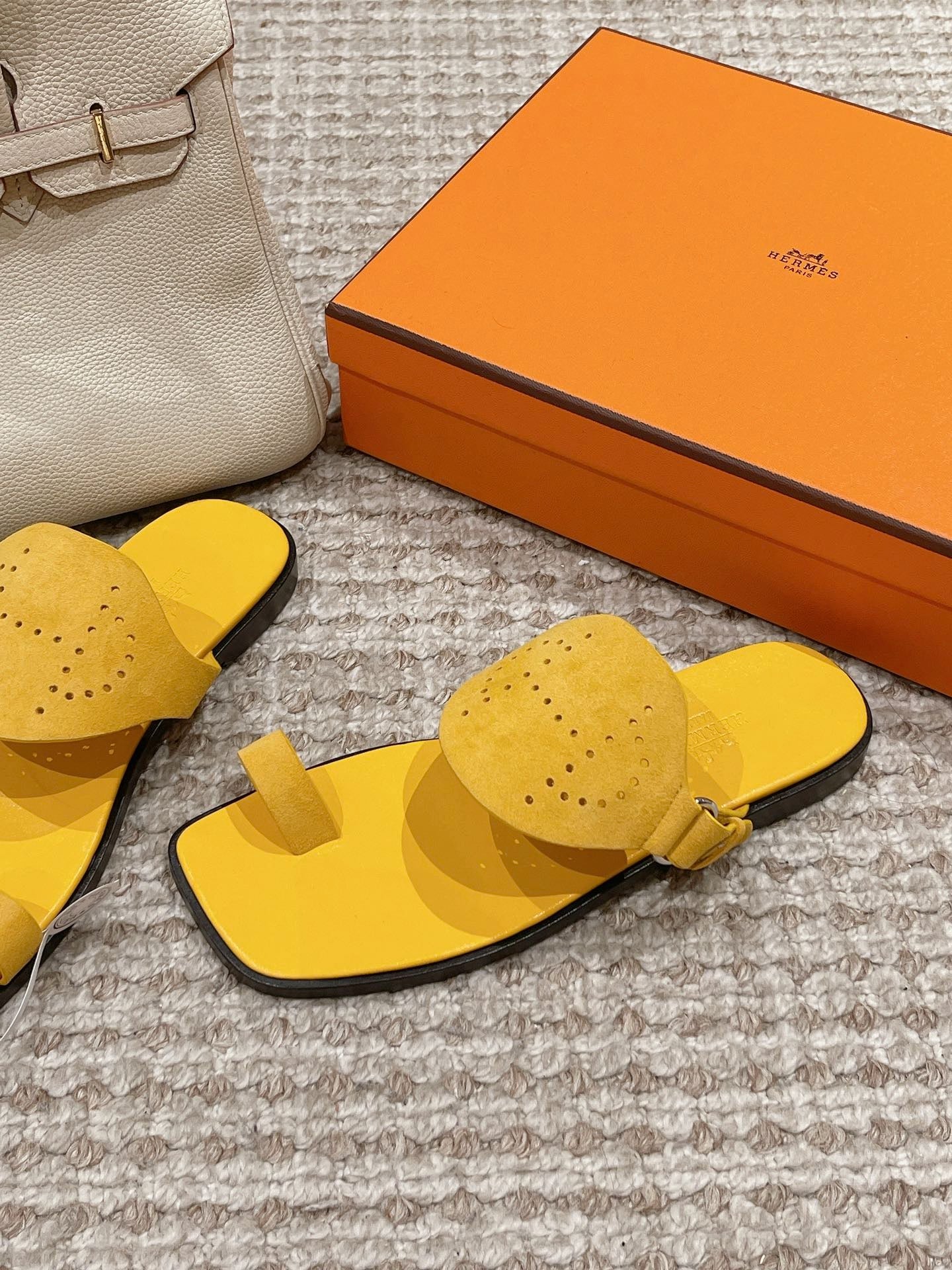 HM Hera Sandal Yellow Cowhide Suede 544536