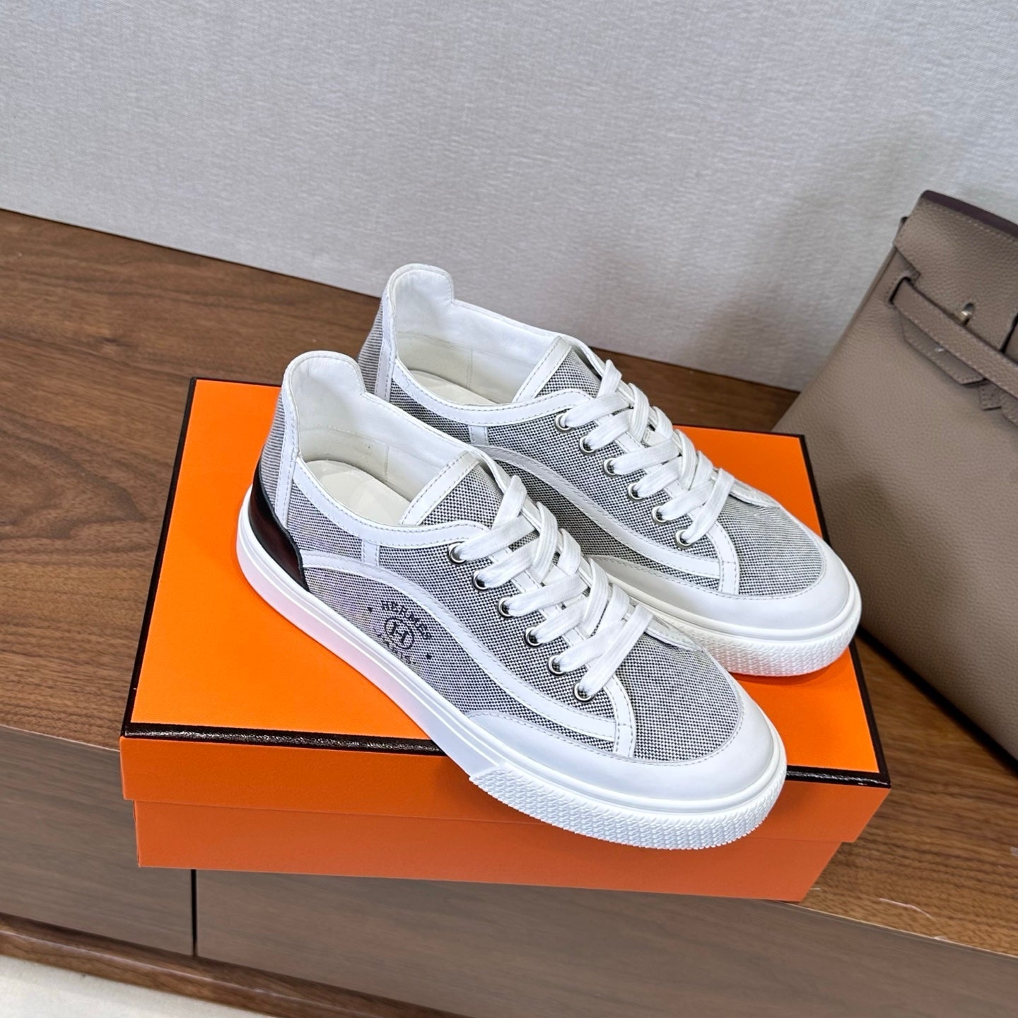 HM Get Sneaker Grey White Suede Cowhide 543791