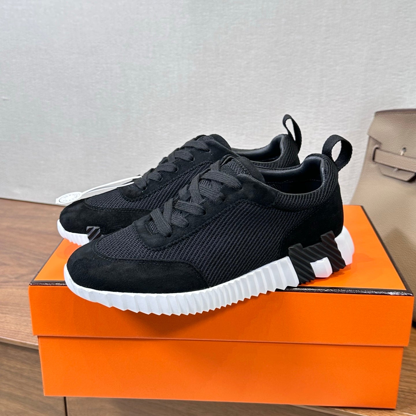 HM 26S Bouncing Sneaker In Black mix White Suede Mesh 543807