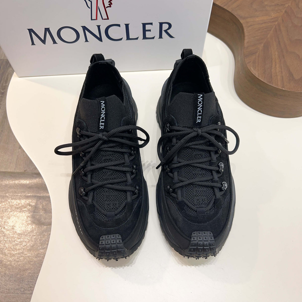 MC 26S Trailgrip Lite Men Sneakers 4cm Black Suede Fabric 775323