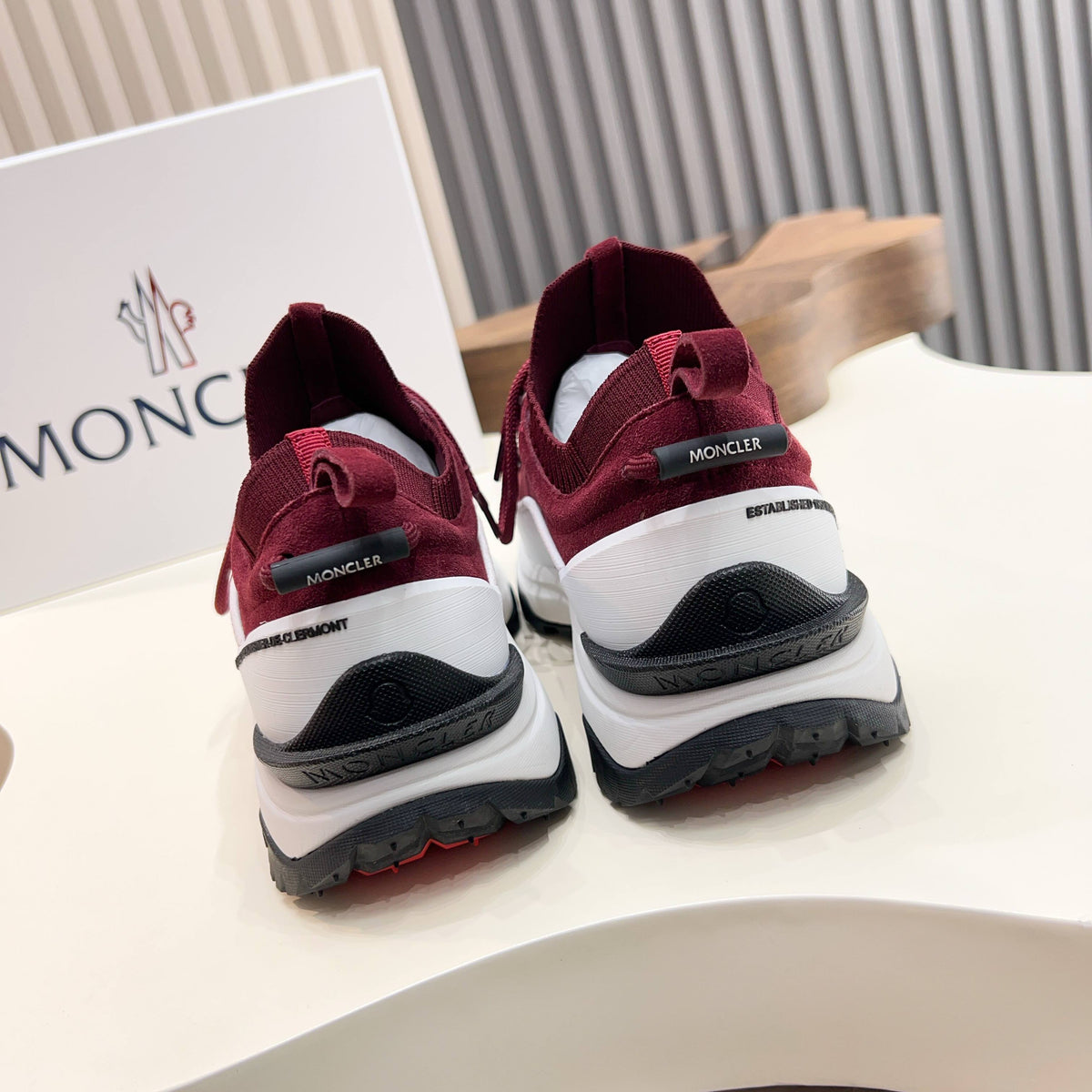 MC 26S Trailgrip Lite Men Sneakers 4cm Burgundy White Fabric 238810