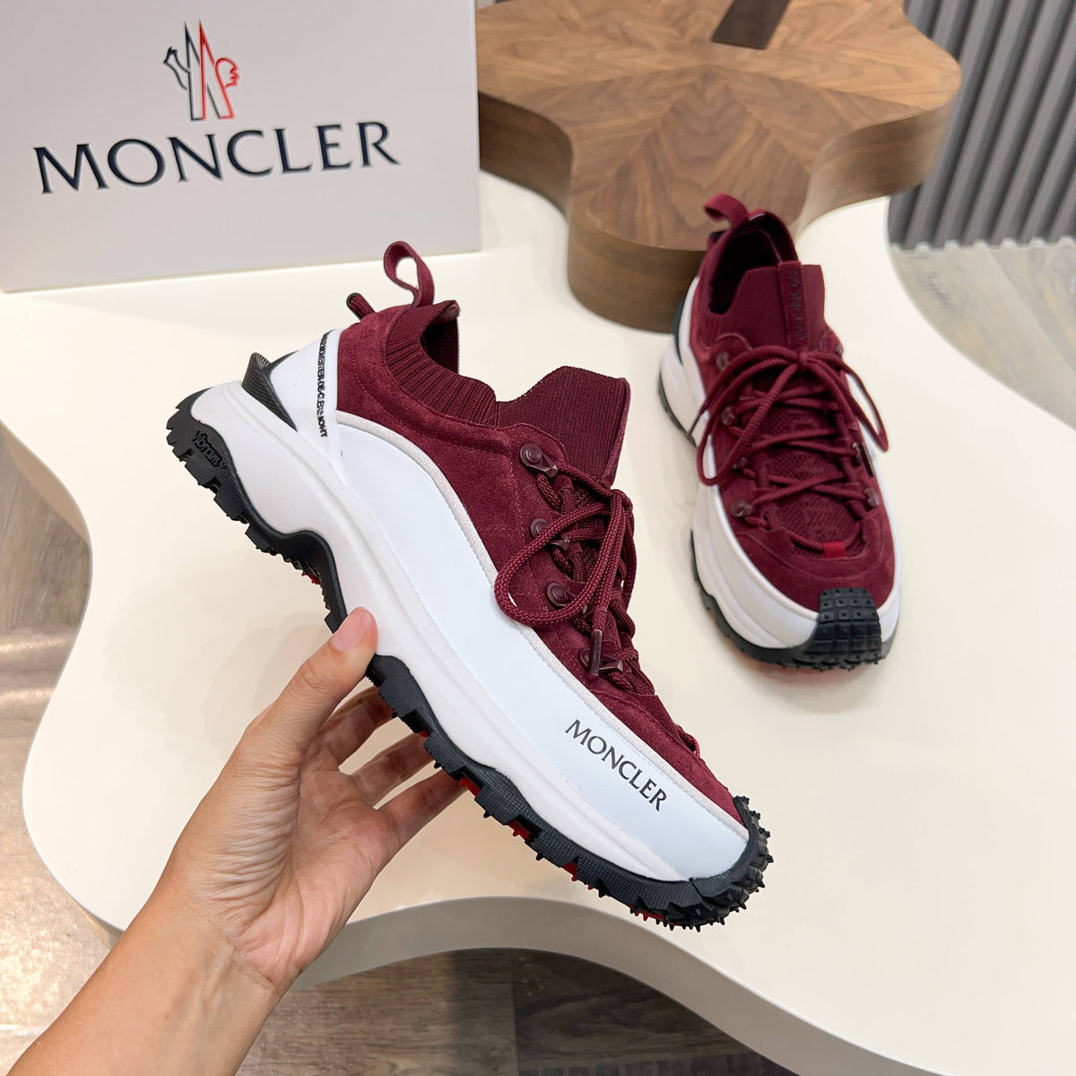 MC 26S Trailgrip Lite Men Sneakers 4cm Burgundy White Fabric 238810