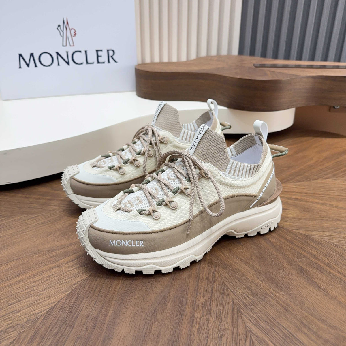 MC 26S Trailgrip Lite Men Sneakers 4cm Beige Brown Fabric 238811