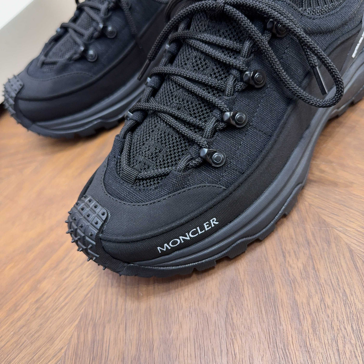 MC 26S Trailgrip Lite Men Sneakers 4cm Black Fabric 238813