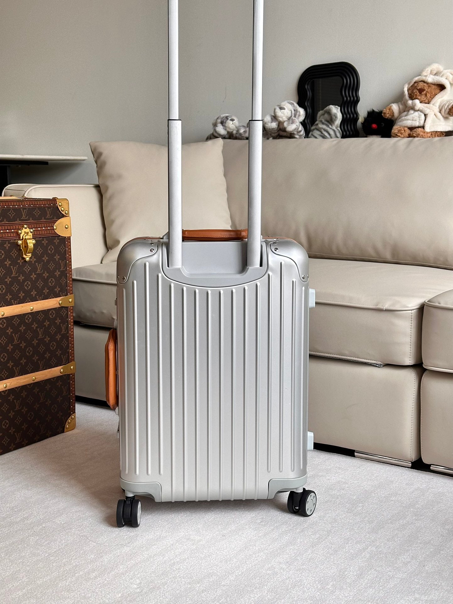 Rimowa 2025 Cabin Twist Suitcase 21inch Silver Brown Aluminum 273828