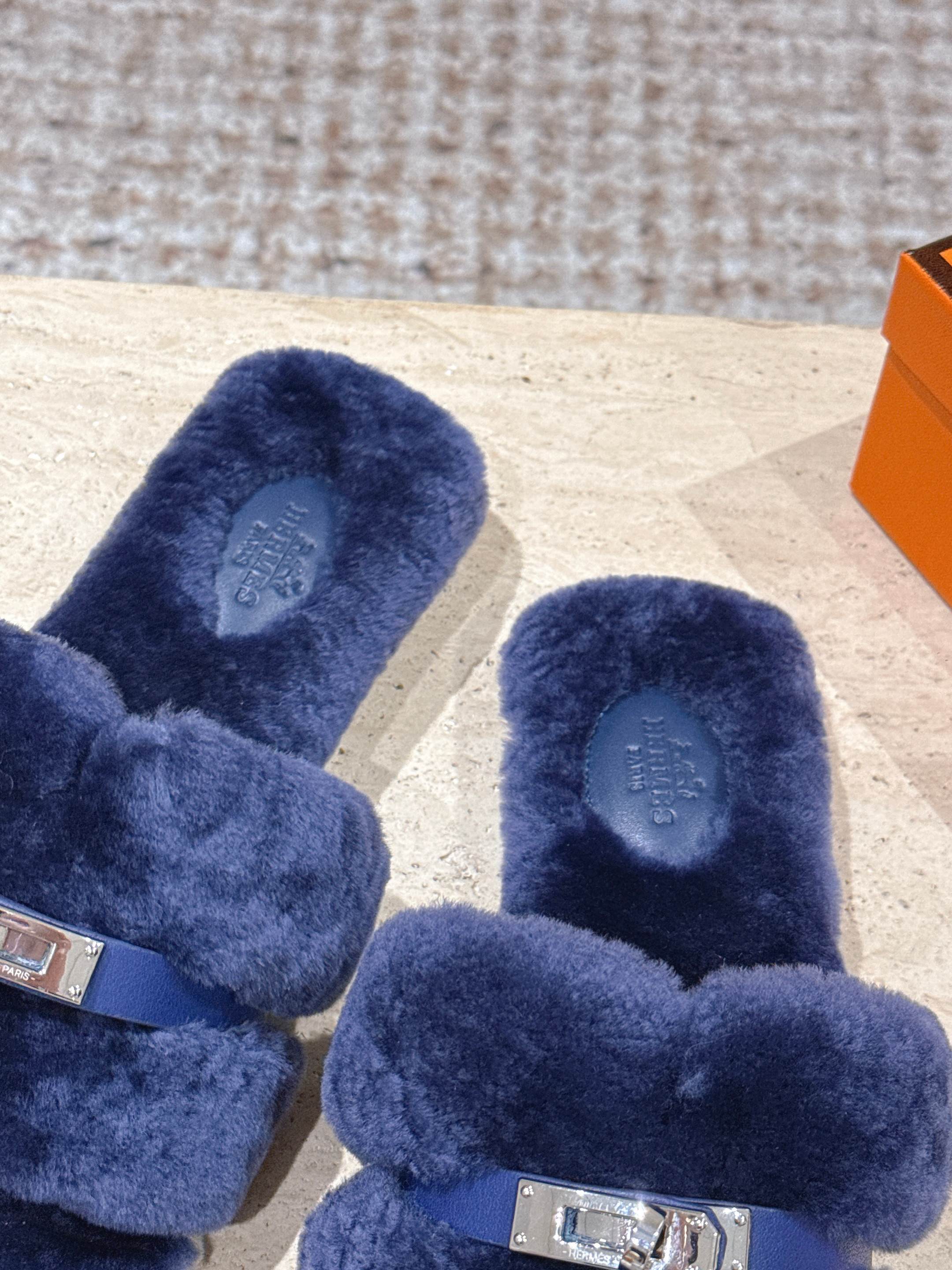 HM Oran Slippers Sliver Buckle Dark Blue Wool 583750