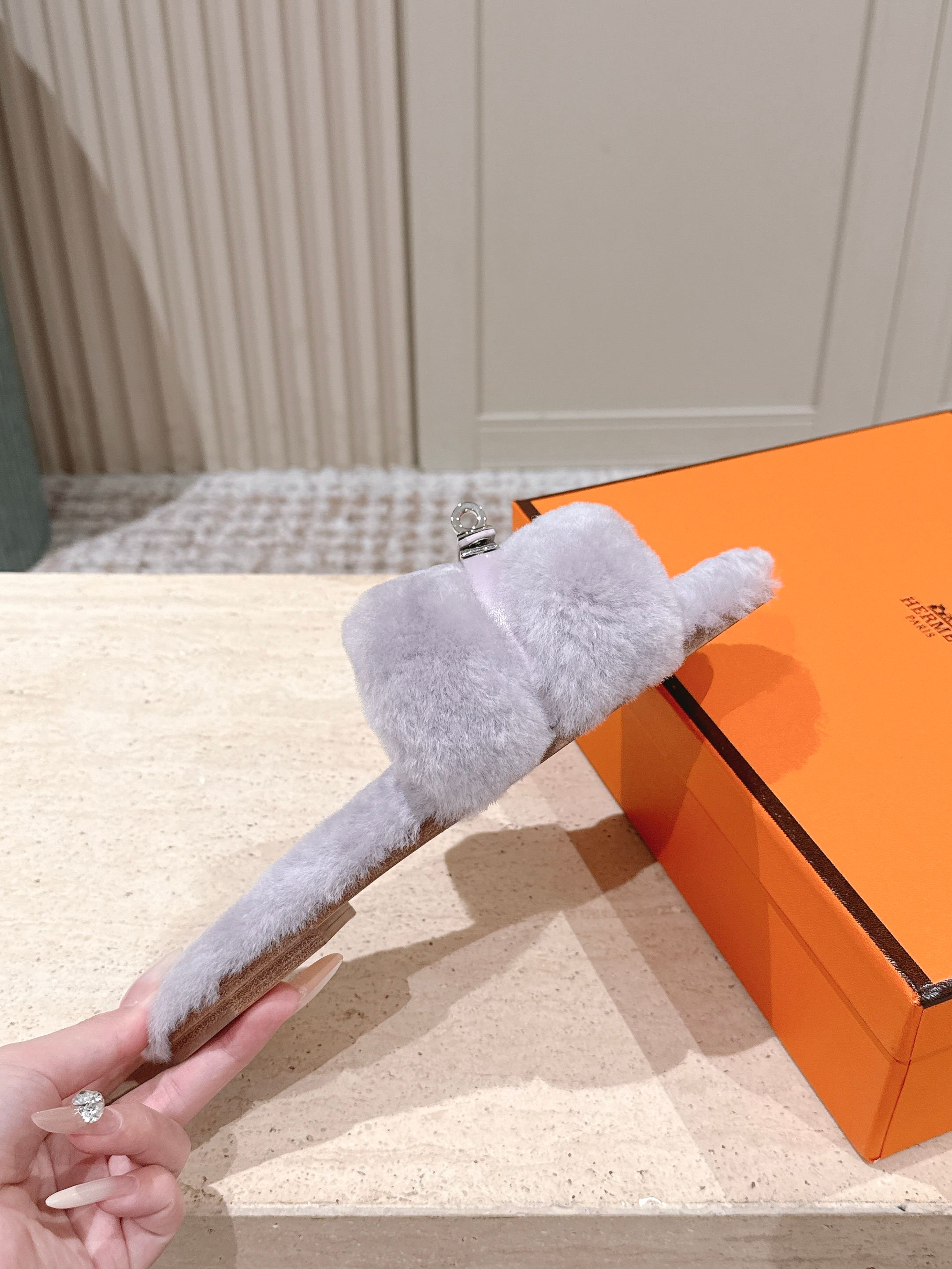 HM Oran Slippers Sliver Buckle Light Purple Wool 583752