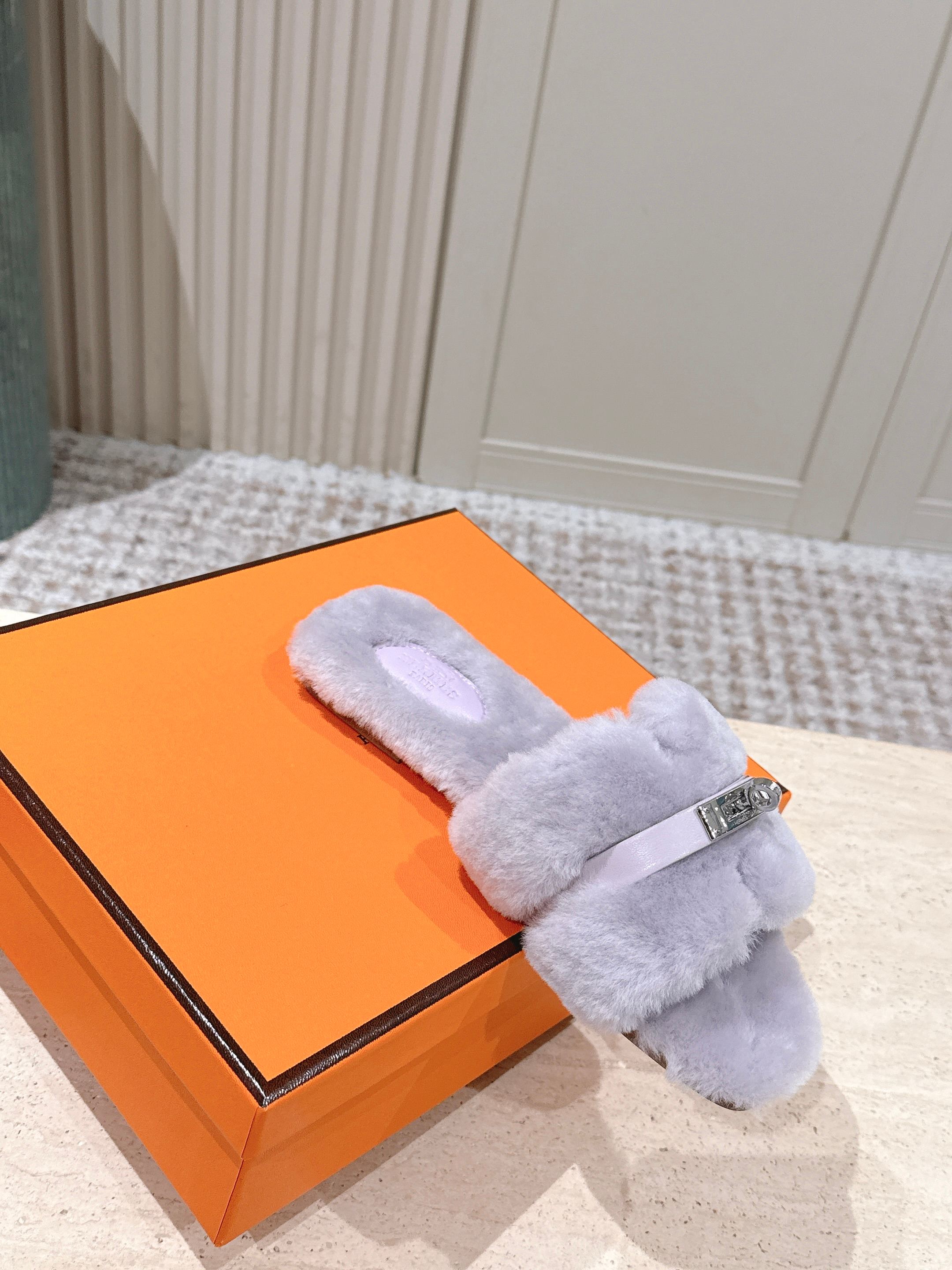 HM Oran Slippers Sliver Buckle Light Purple Wool 583752