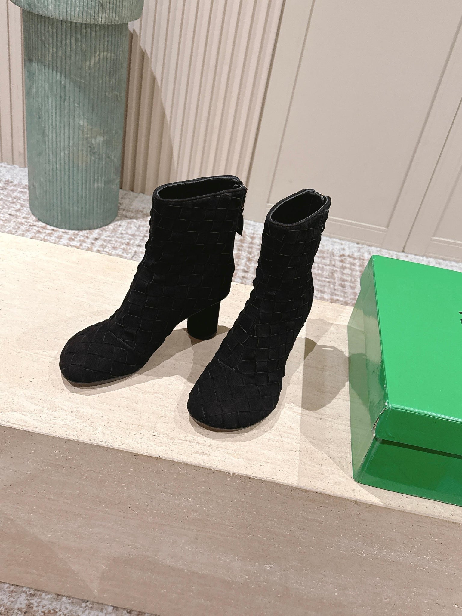 BV 26s Boots 8.5cm Black Intrecciato Suede